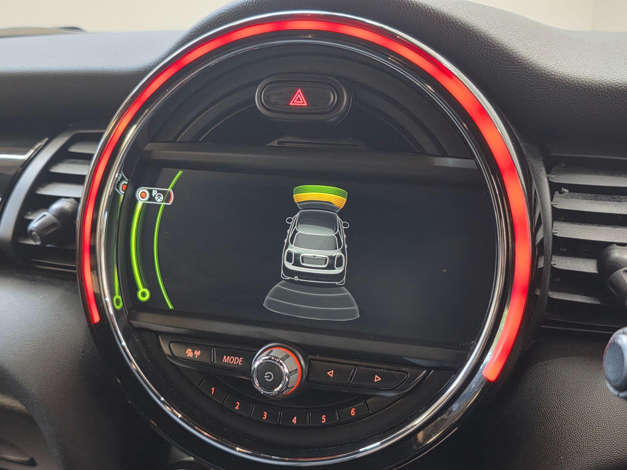 MINI Hatch - Image 20