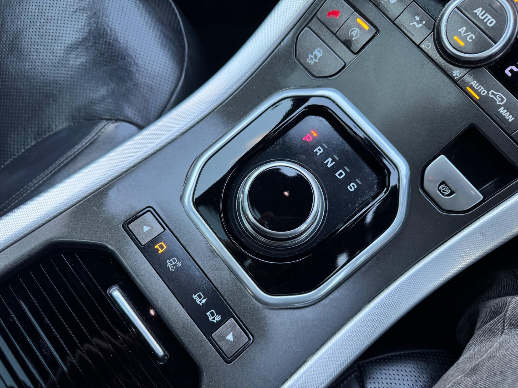 Land Rover Range Rover Evoque - Image 31