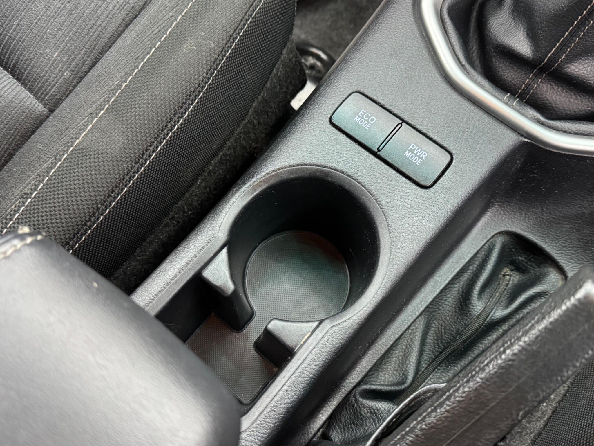 Toyota Hilux - Image 24