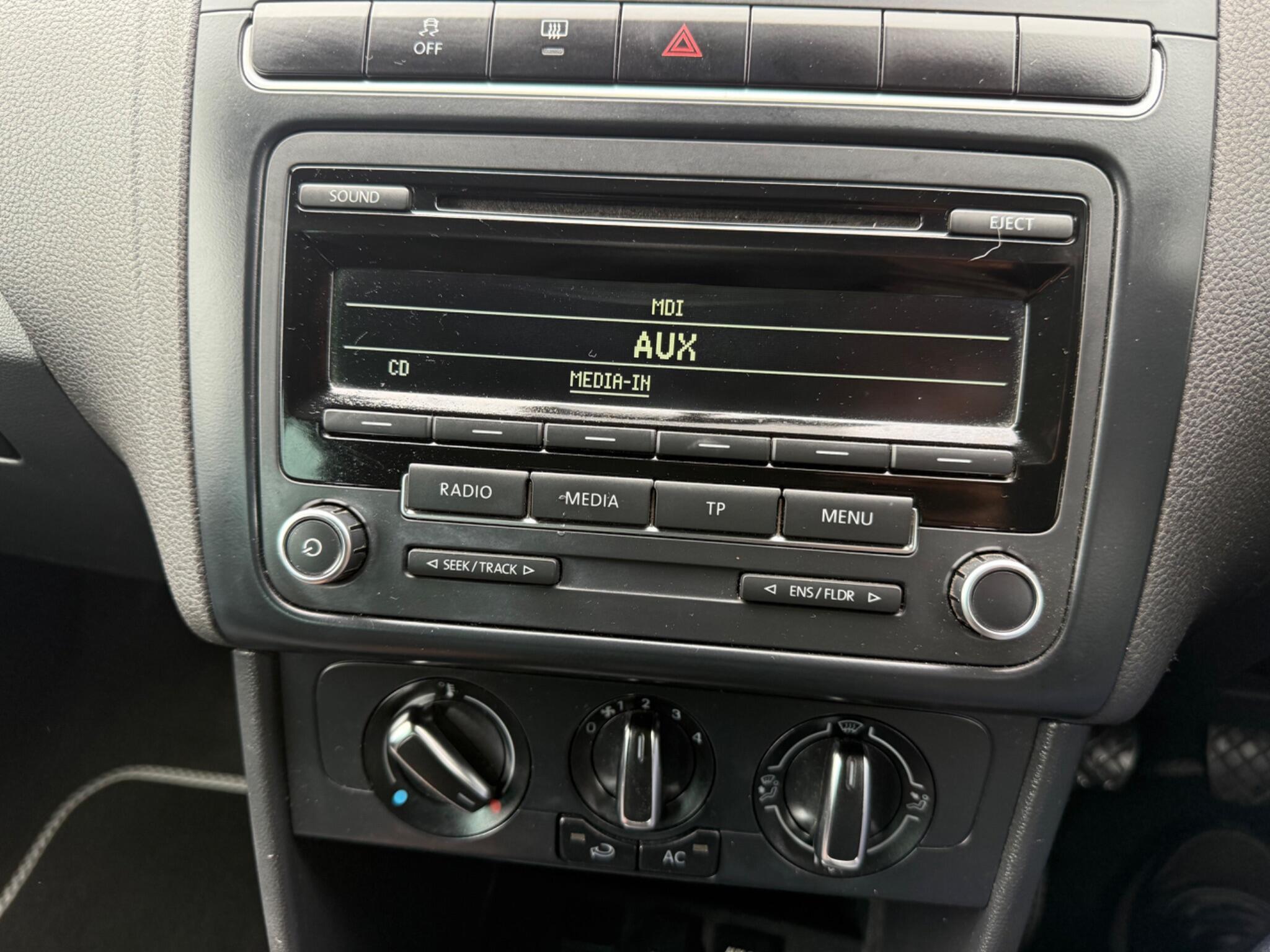Volkswagen Polo - Image 9