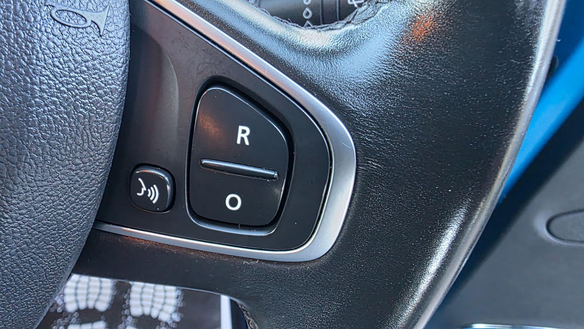 Renault Captur - Image 24