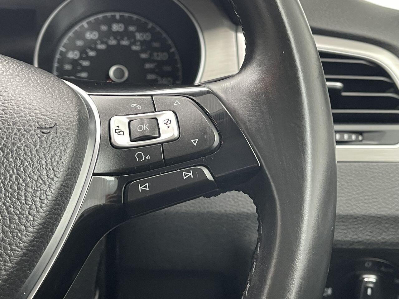 Volkswagen GOLF SV - Image 19