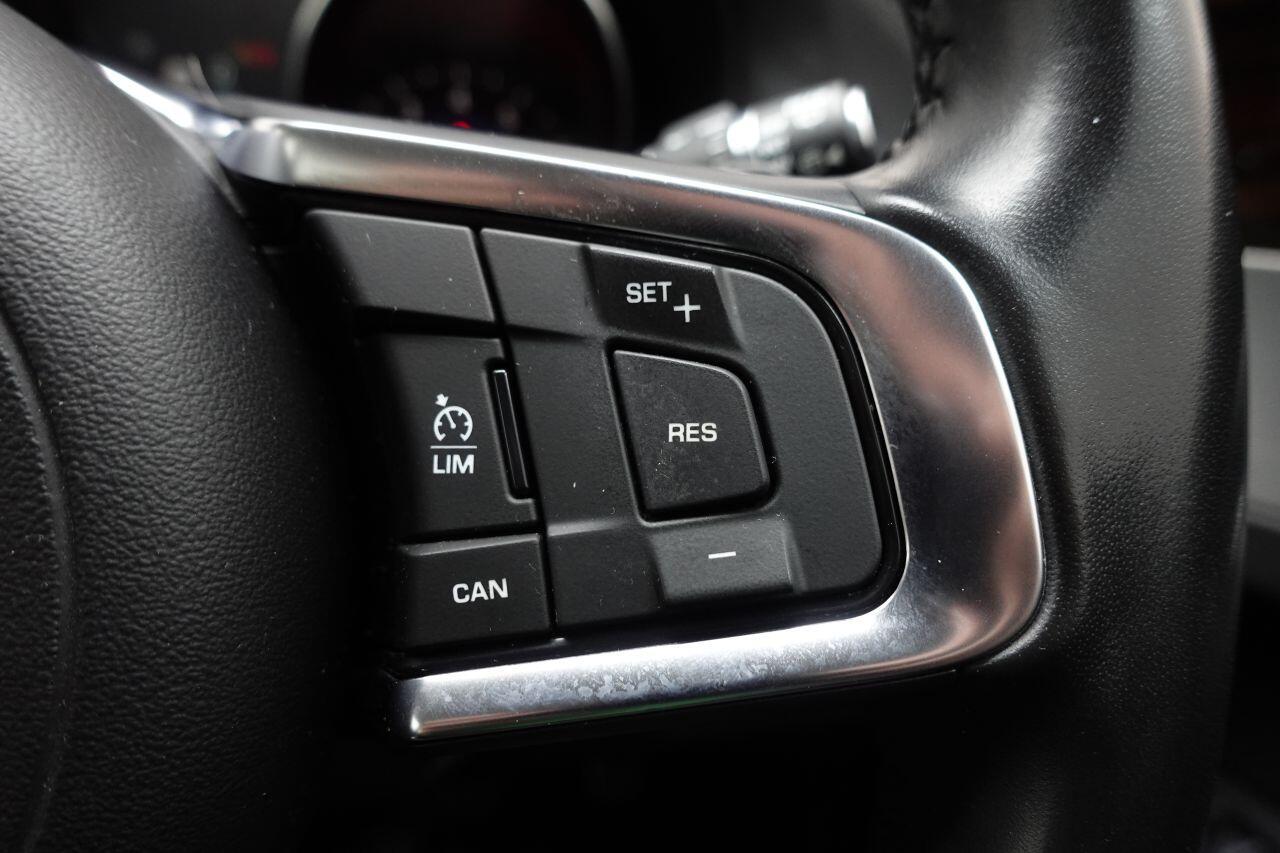 Jaguar XF - Image 10