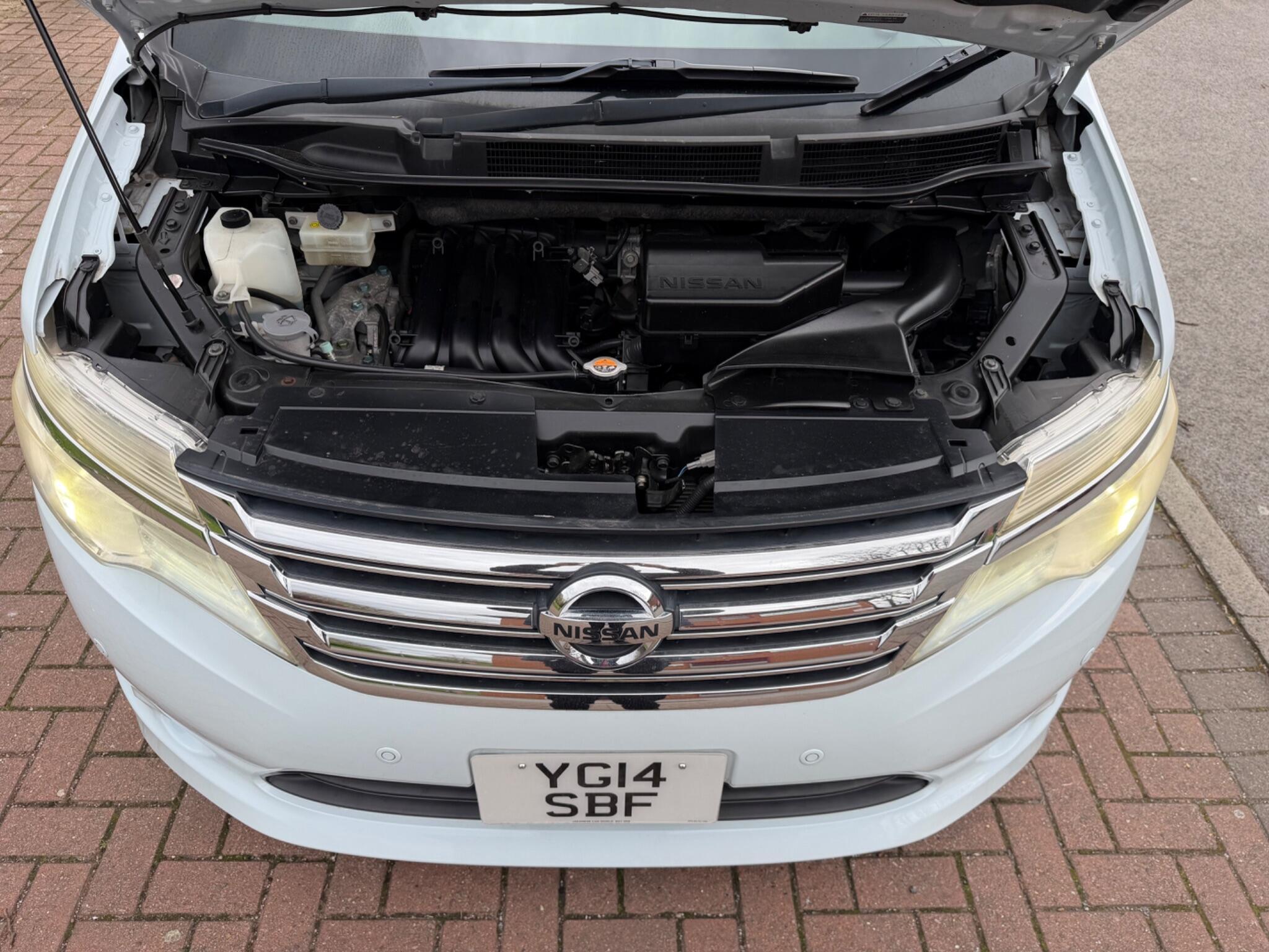 Nissan Serena - Image 25