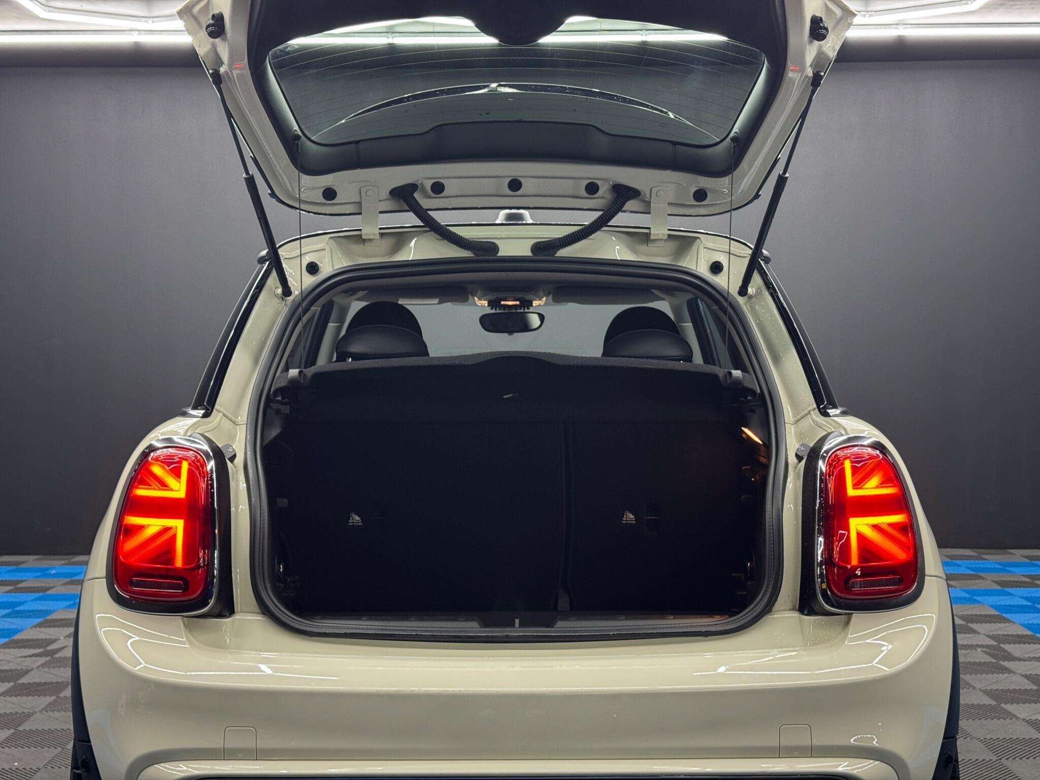 MINI Hatch - Image 39