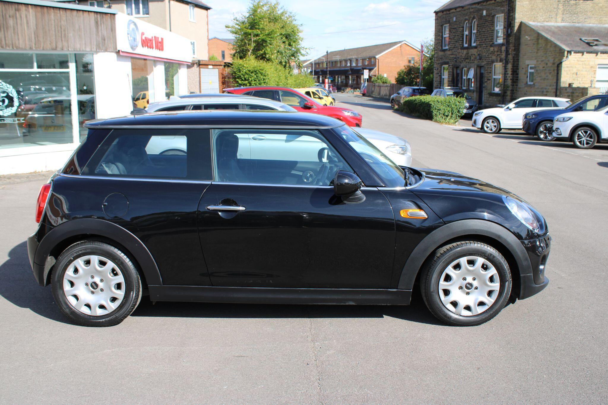 MINI Hatch - Image 10