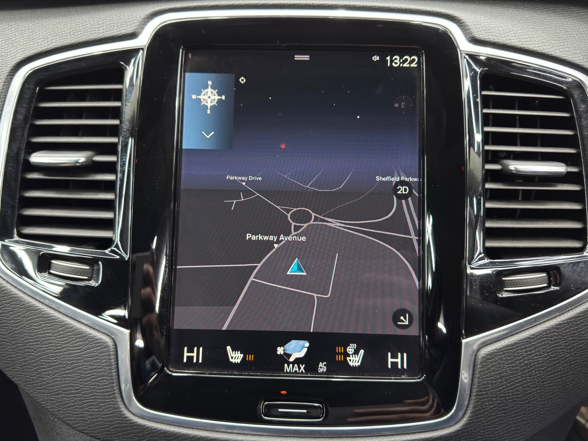Volvo XC90 - Image 28