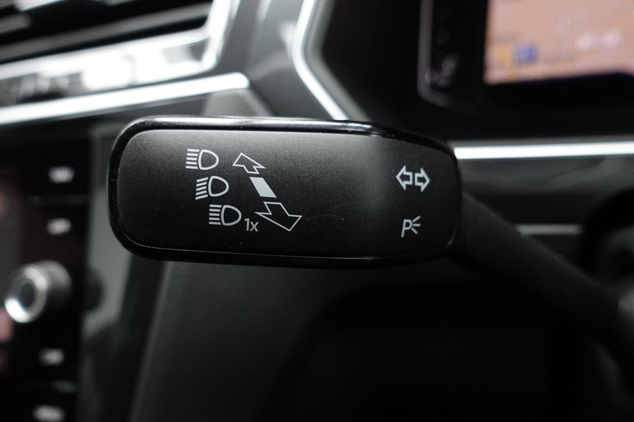 Volkswagen Tiguan - Image 32