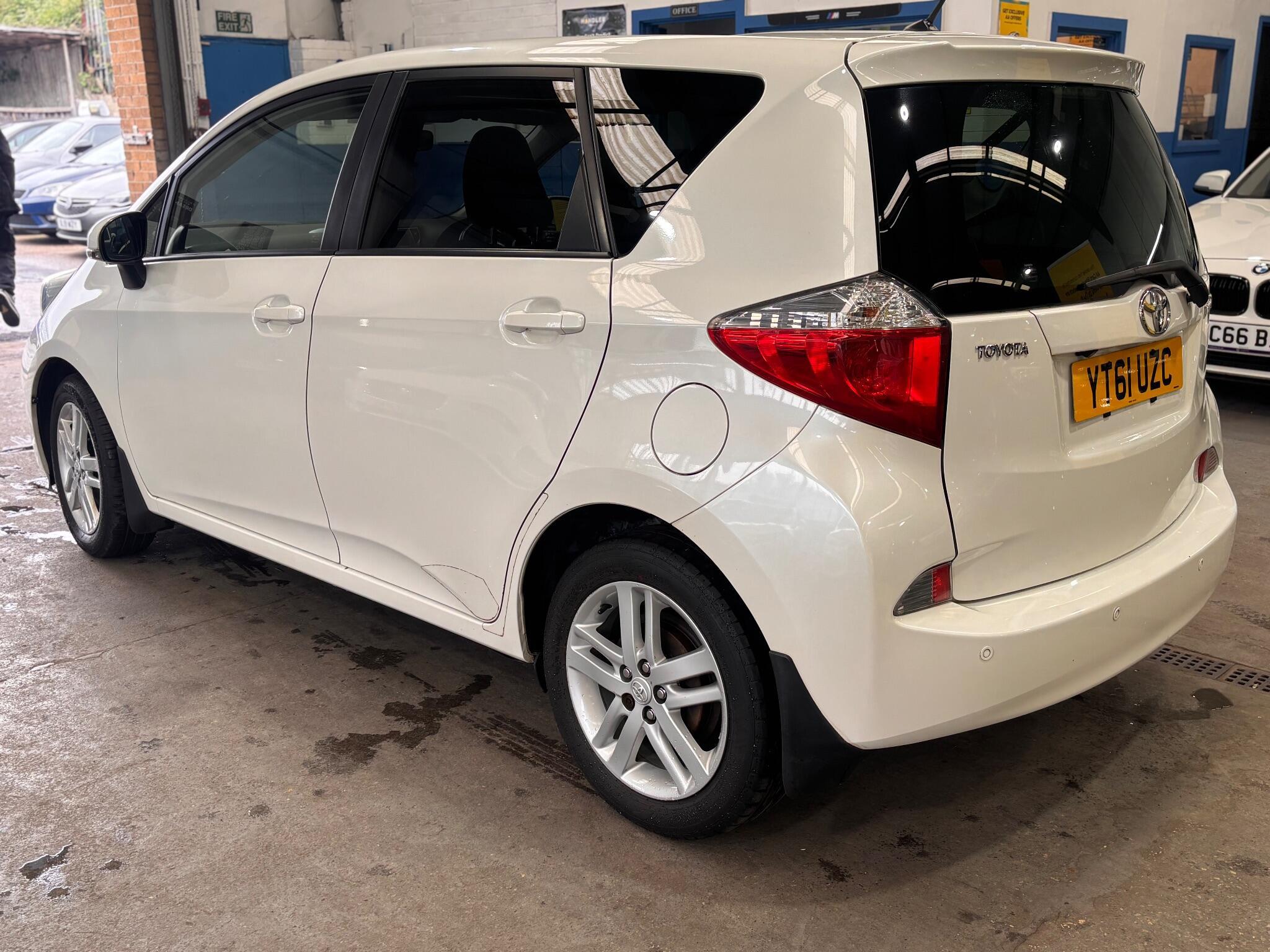 Toyota Verso S - Image 4
