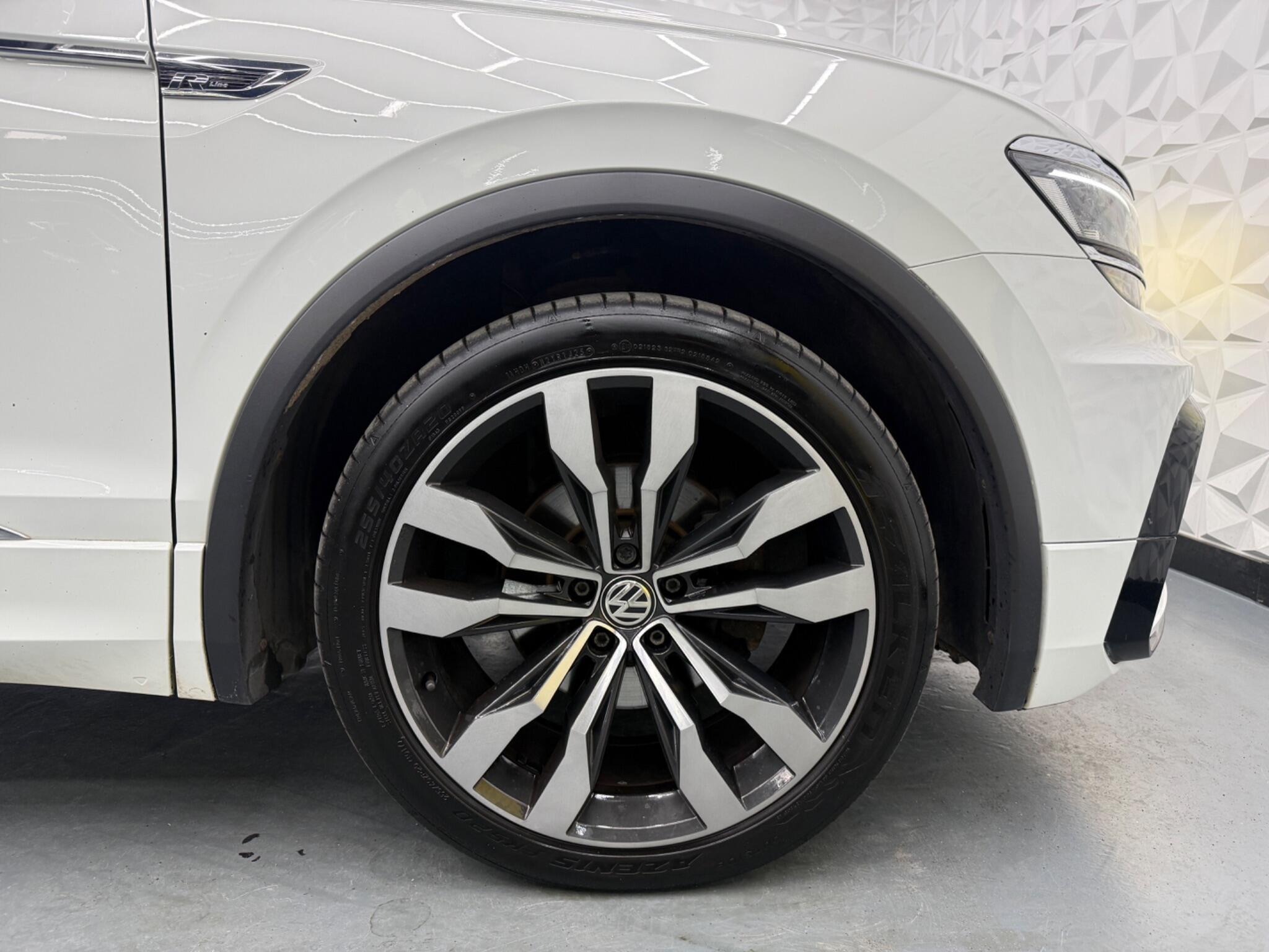 Volkswagen Tiguan - Image 17