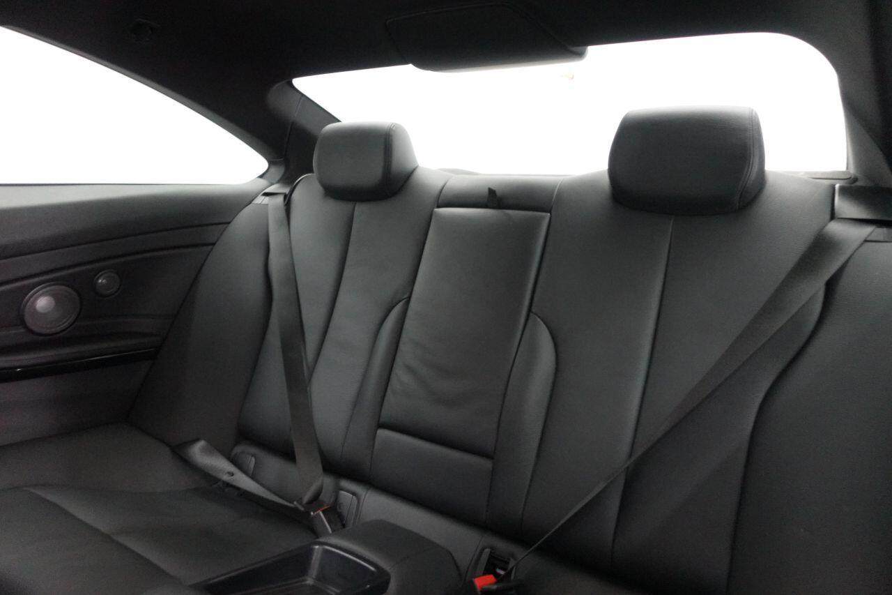 BMW 4 Series - Image 15