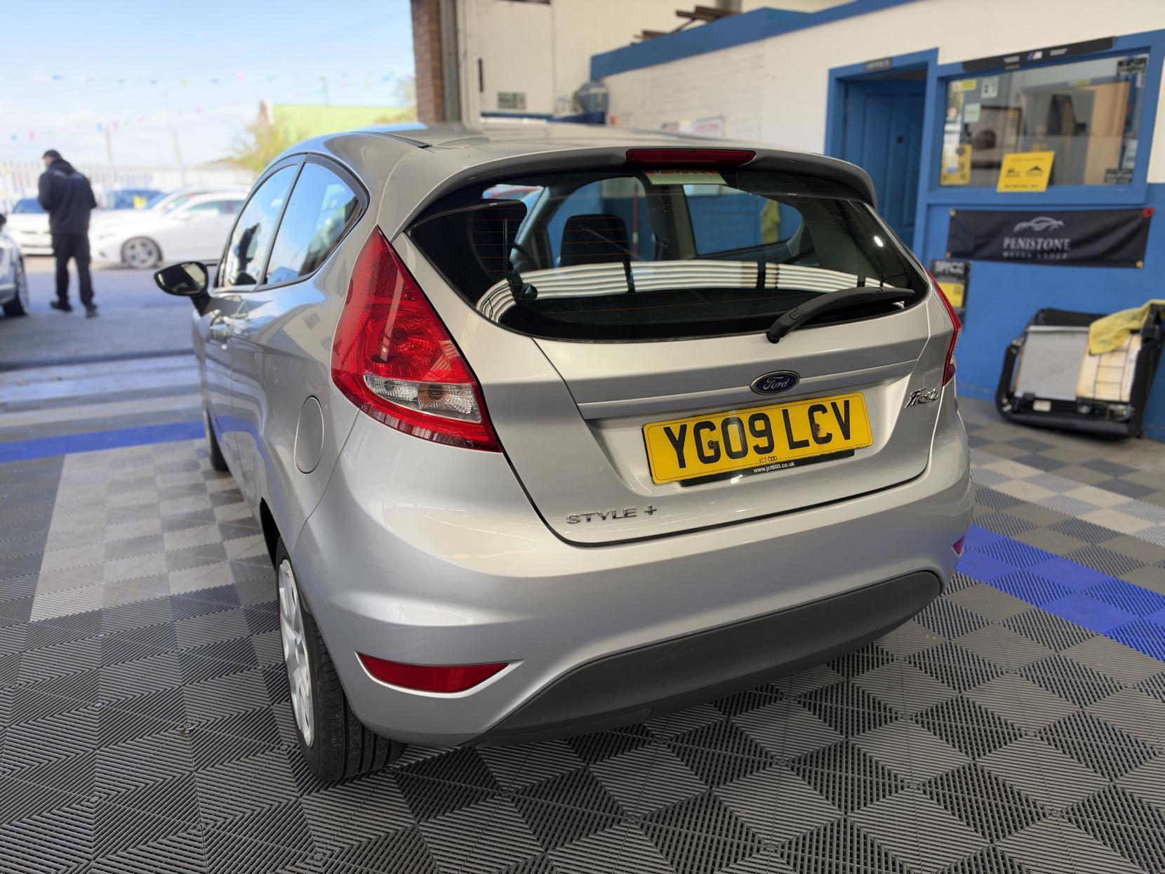 Ford Fiesta - Image 5