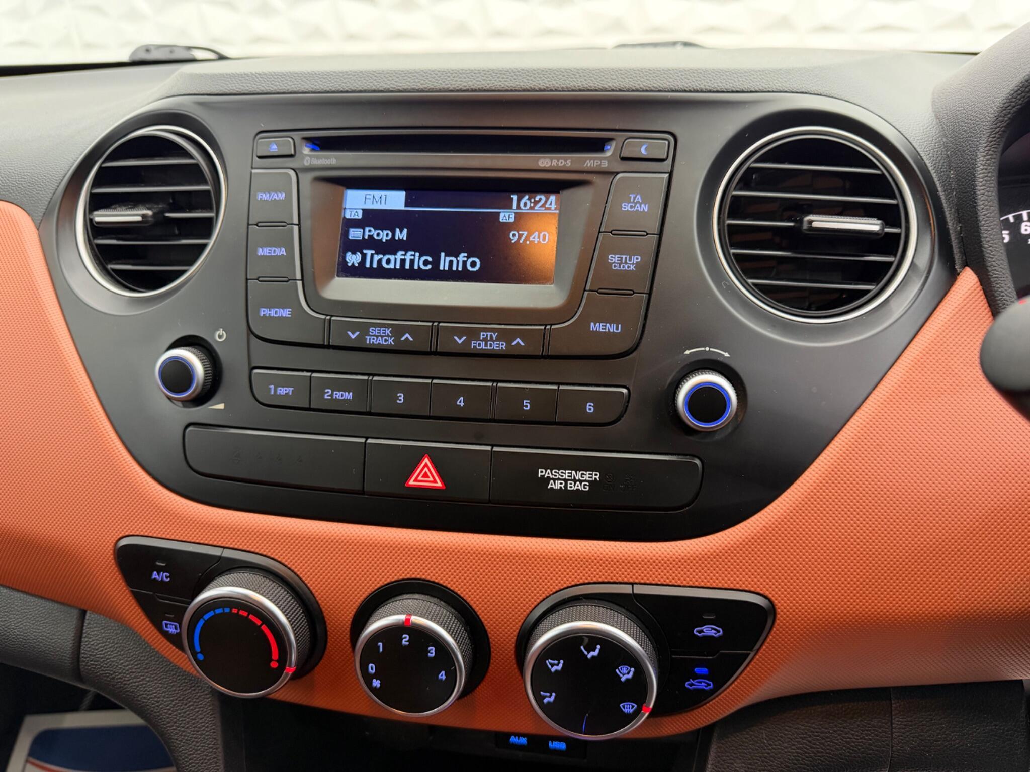 Hyundai i10 - Image 19