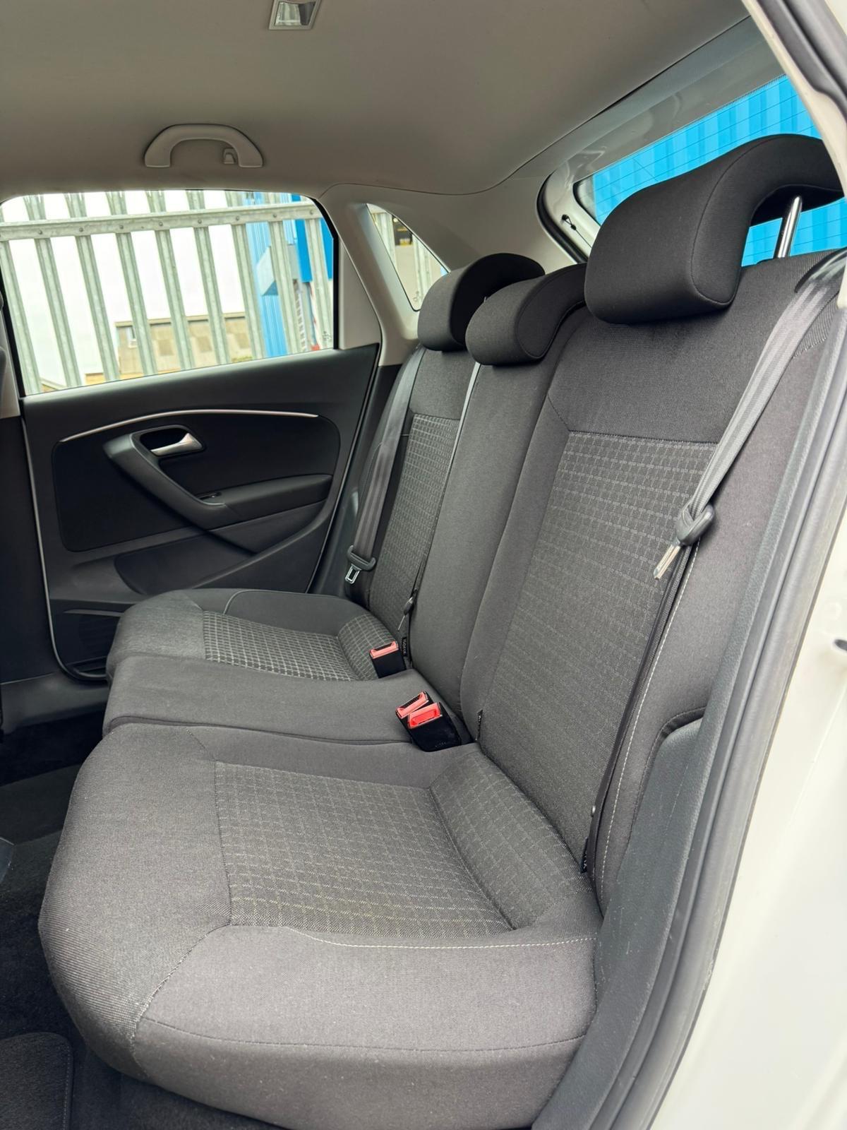 Volkswagen Polo - Image 11