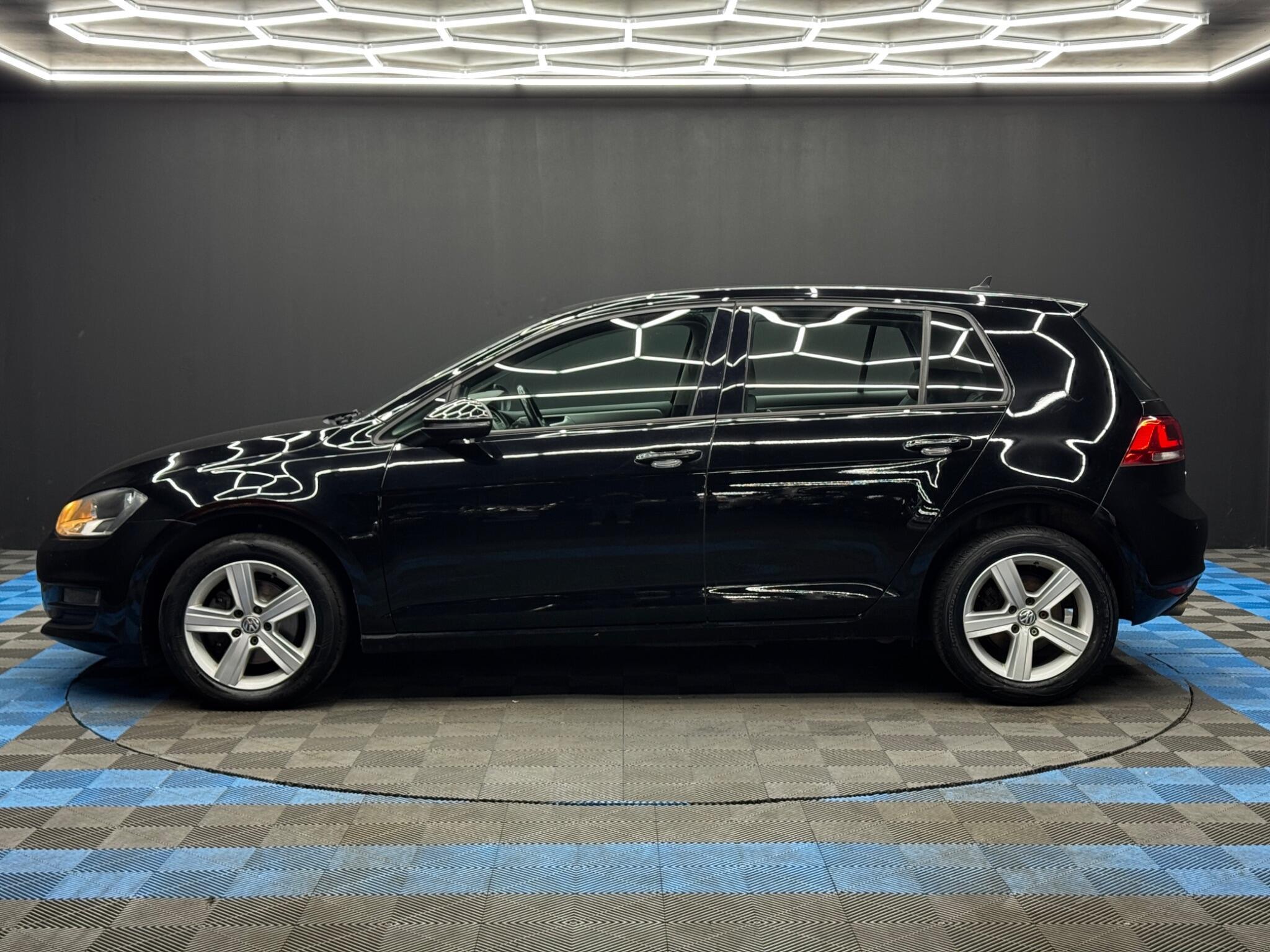 Volkswagen Golf - Image 8