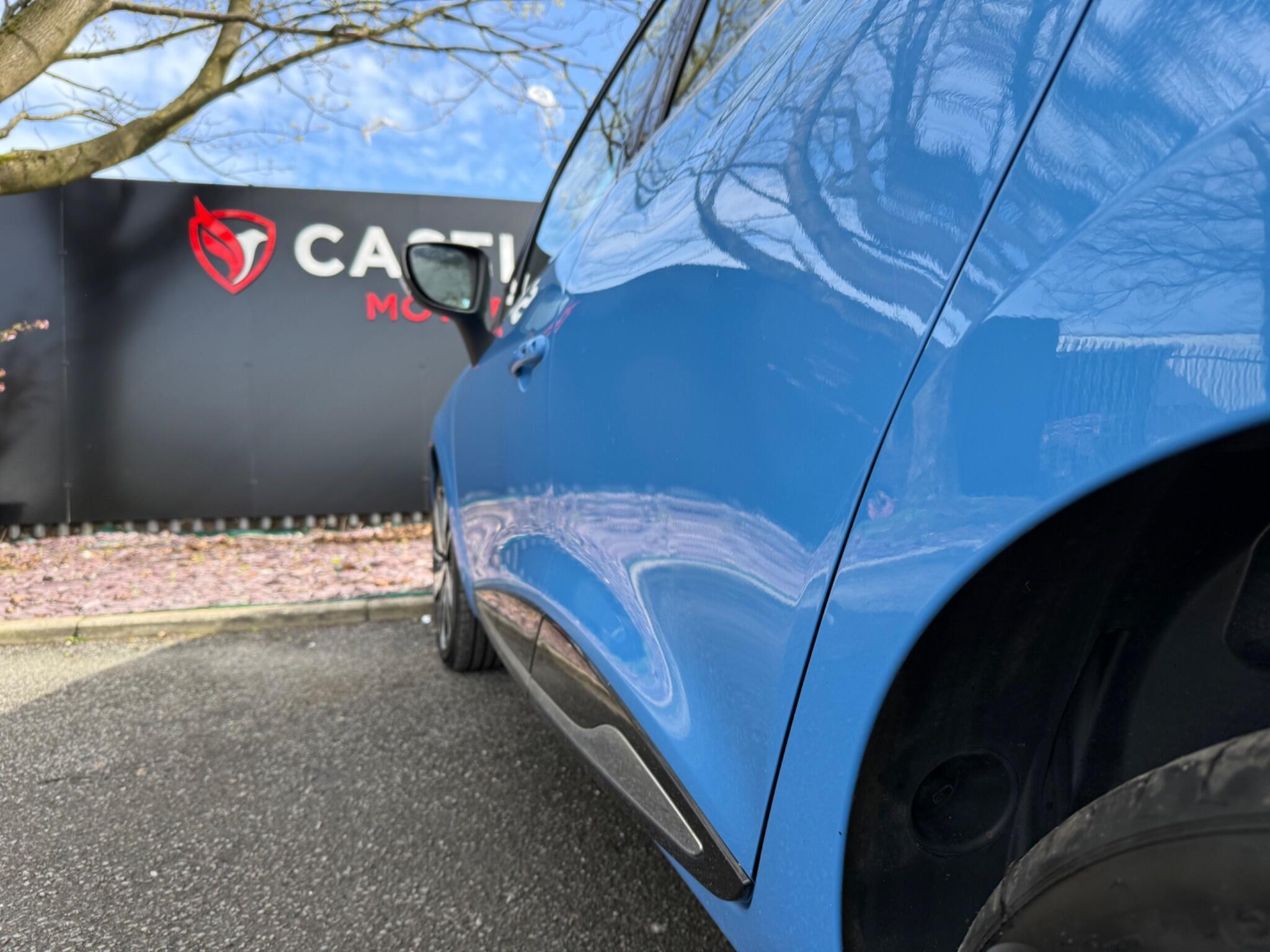 Renault Clio - Image 48