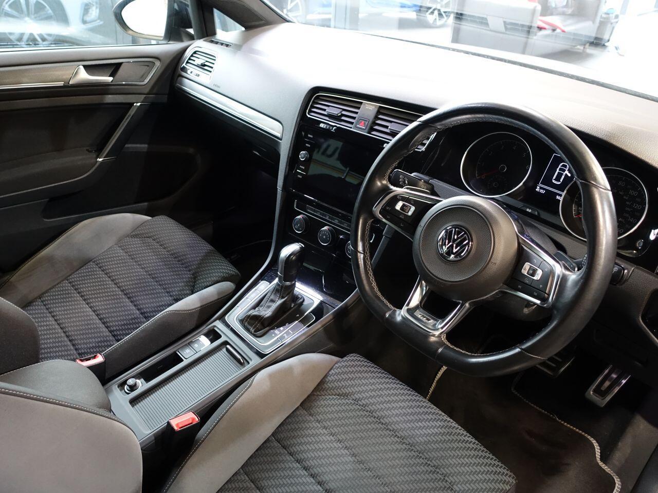 Volkswagen Golf - Image 2