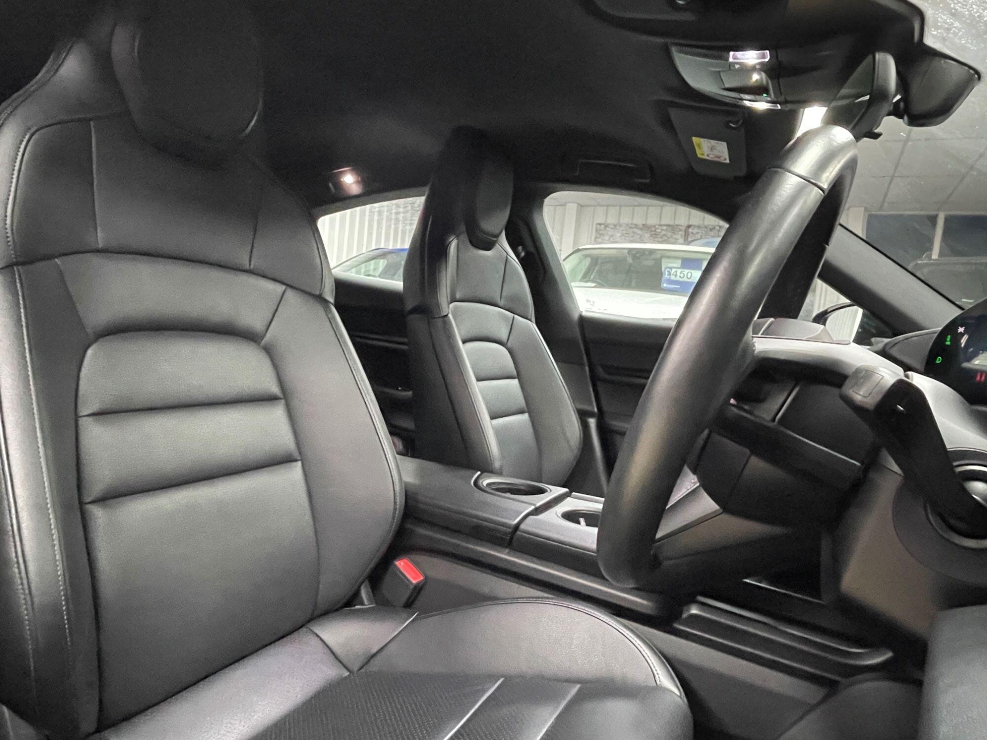 Porsche Taycan - Image 26