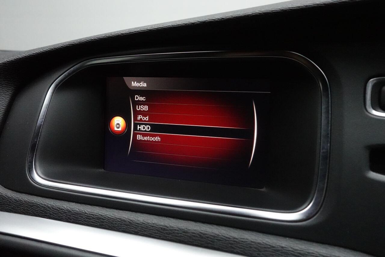 Volvo V40 - Image 21