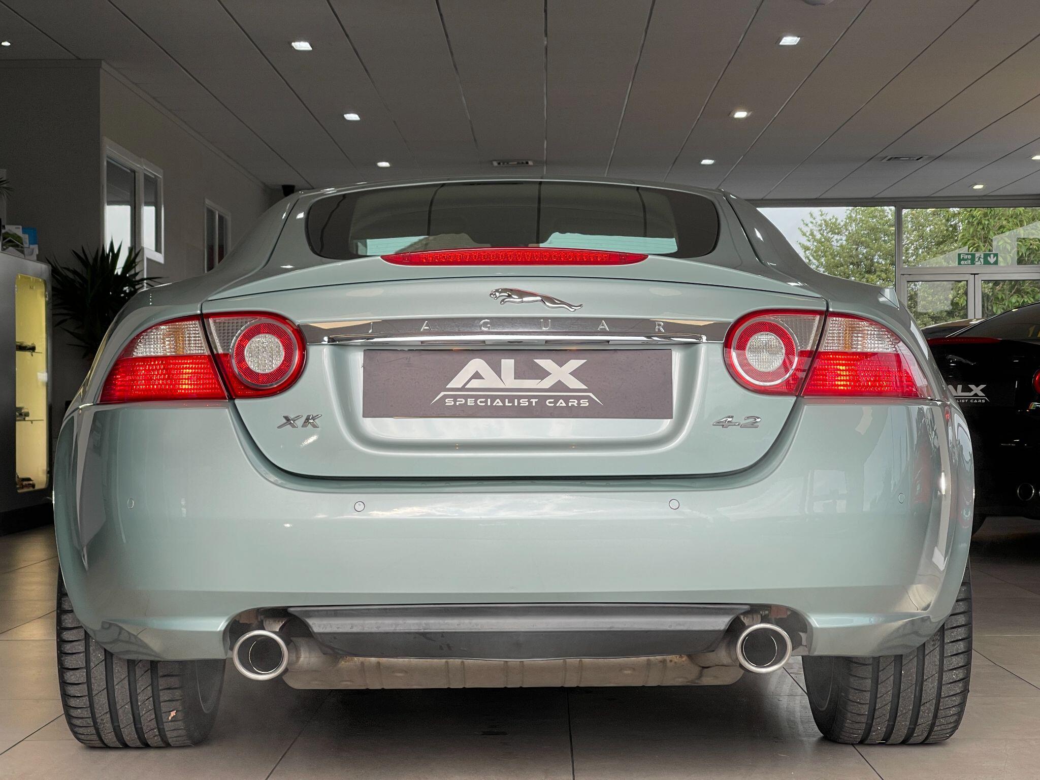 Jaguar XK - Image 13