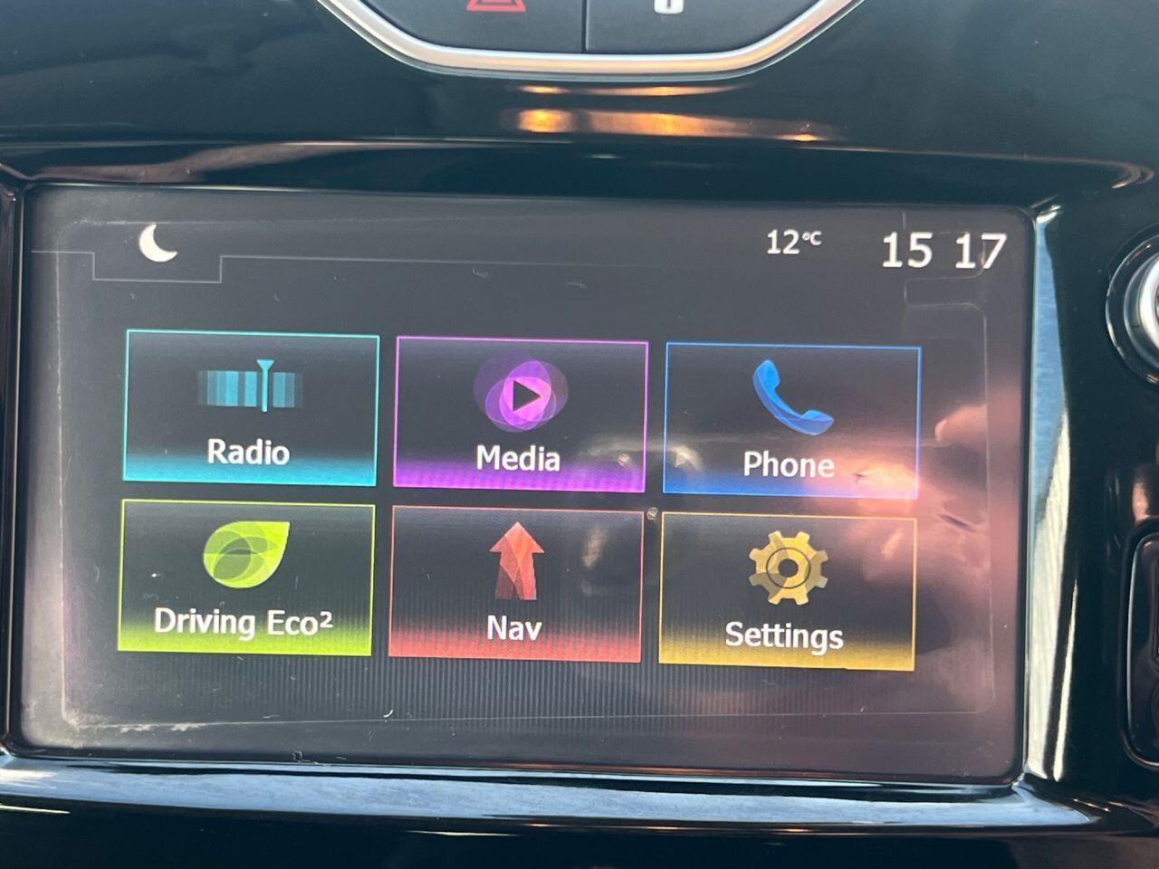 Renault Clio - Image 19