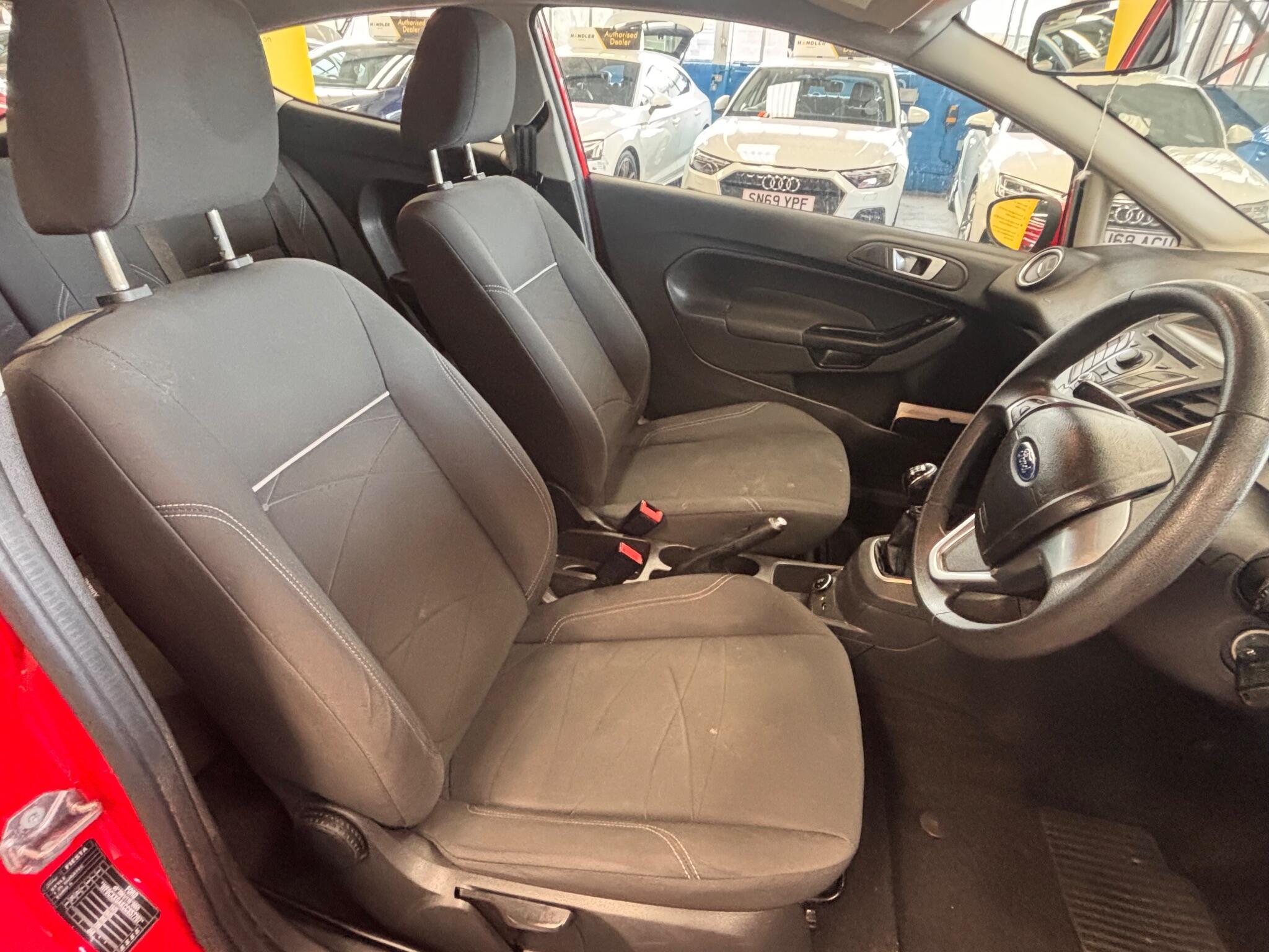 Ford Fiesta - Image 18