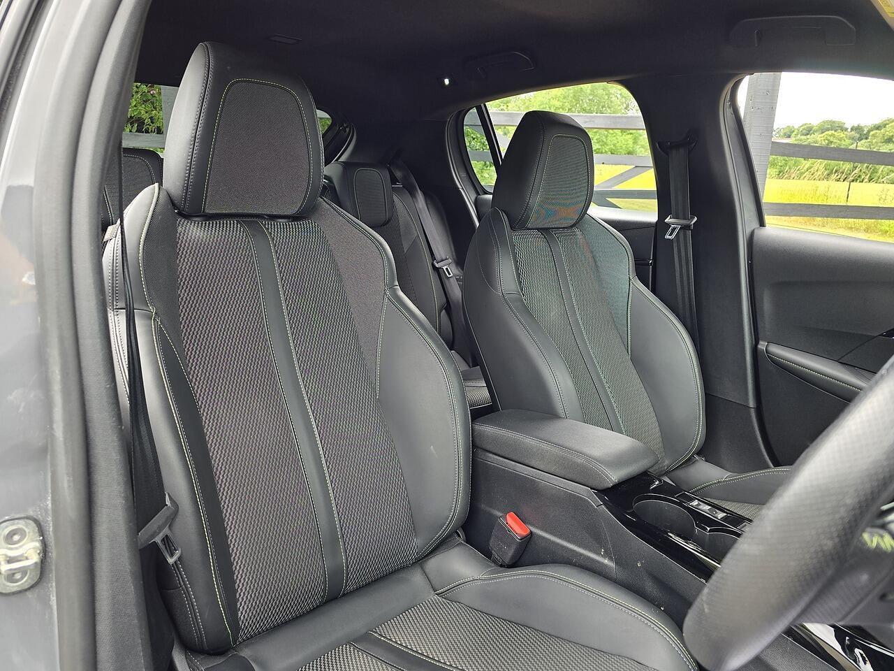 Peugeot 208 - Image 14