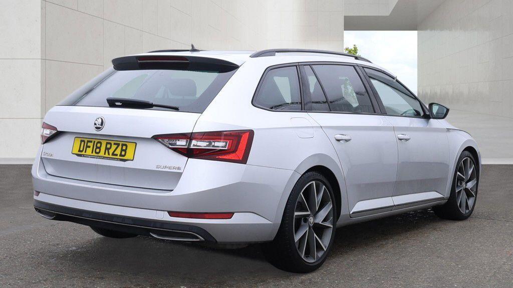 Skoda Superb - Image 4