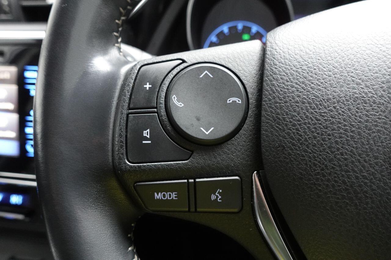 Toyota Auris - Image 33