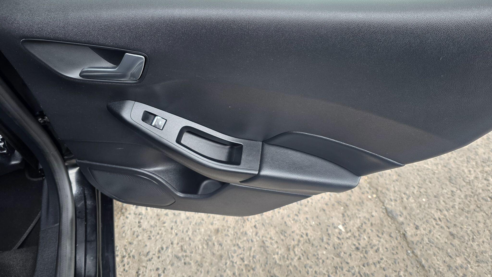 Ford Fiesta - Image 39