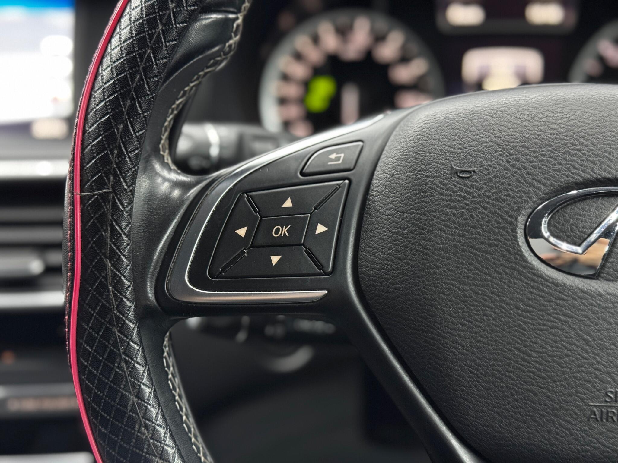 Infiniti Q30 - Image 20