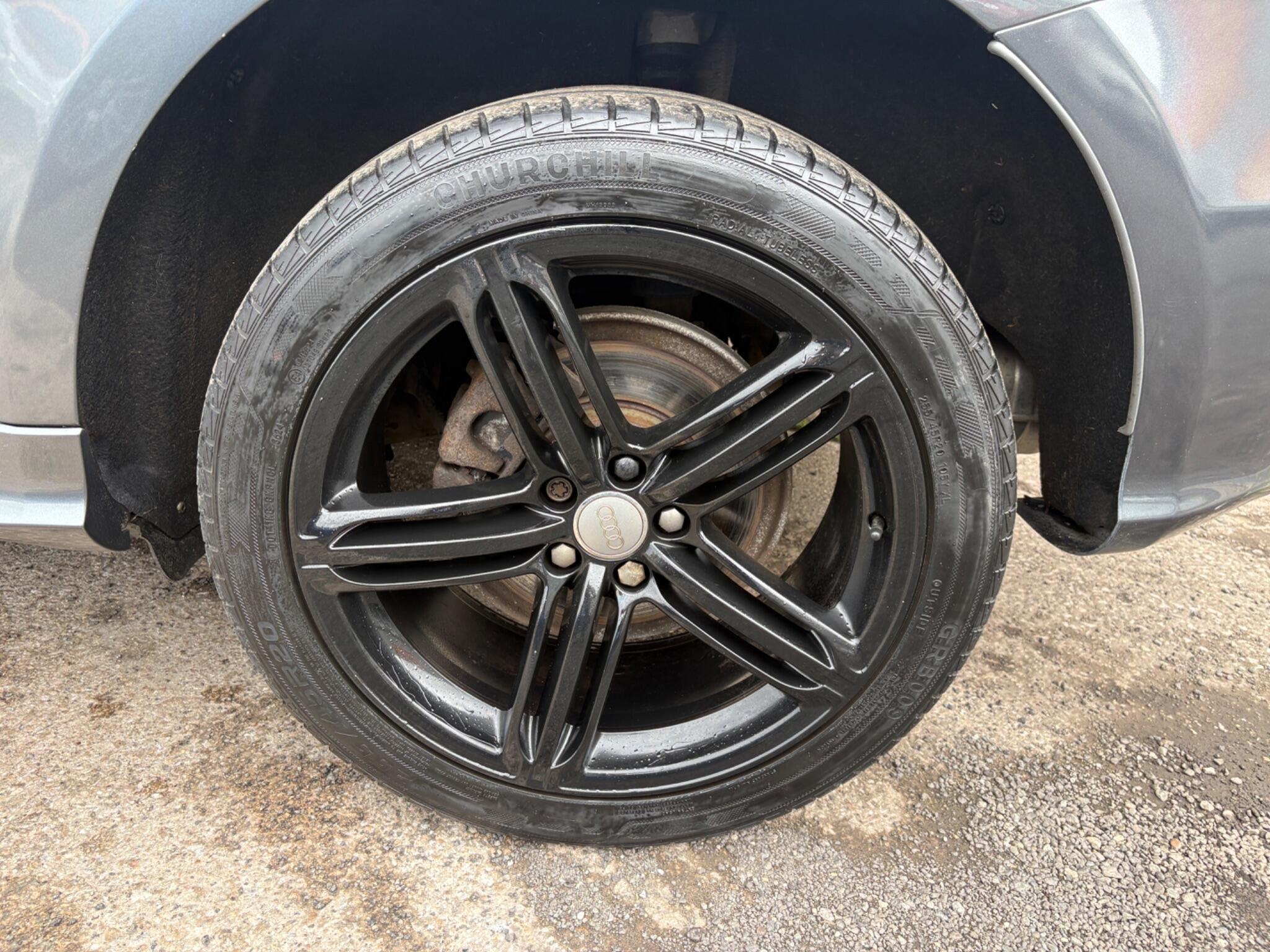Audi Q5 - Image 9