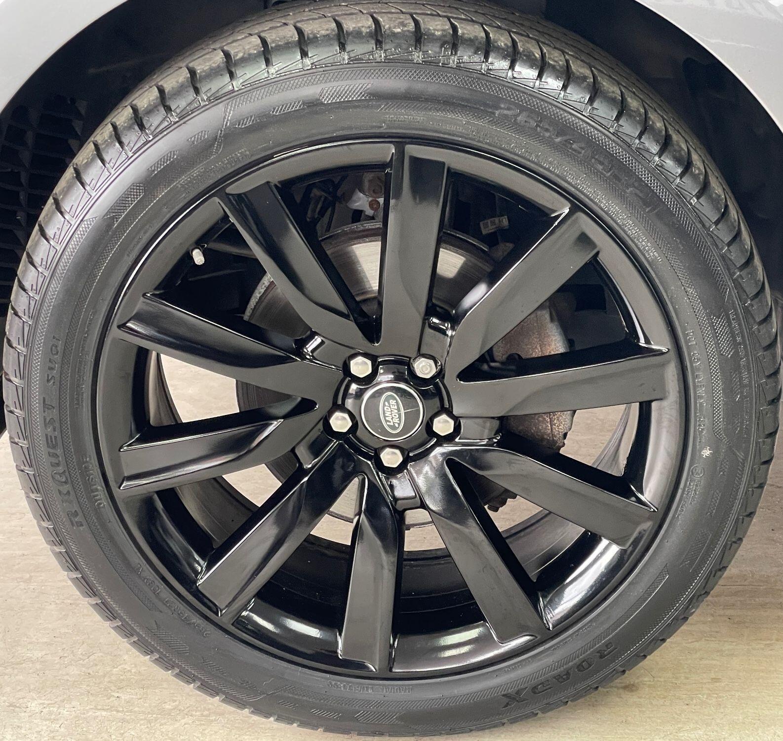 Land Rover Range Rover Velar - Image 15