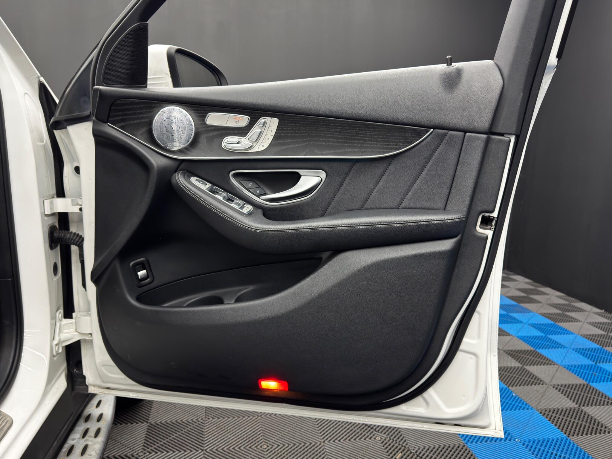 Mercedes GLC - Image 40