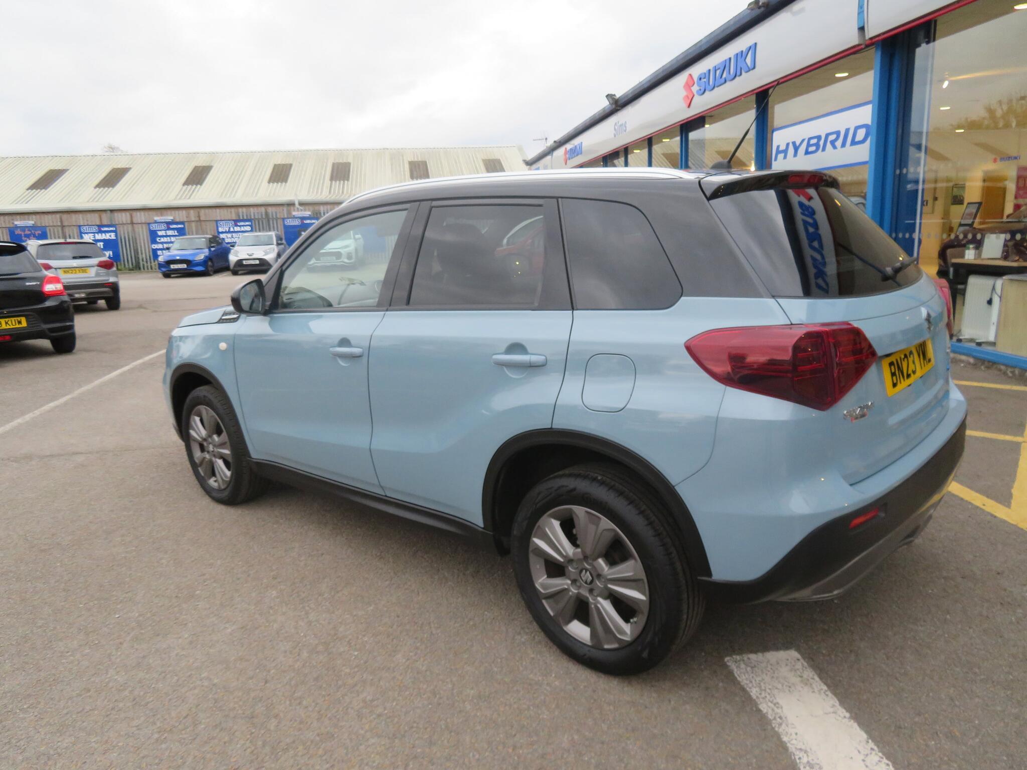 Suzuki Vitara - Image 11