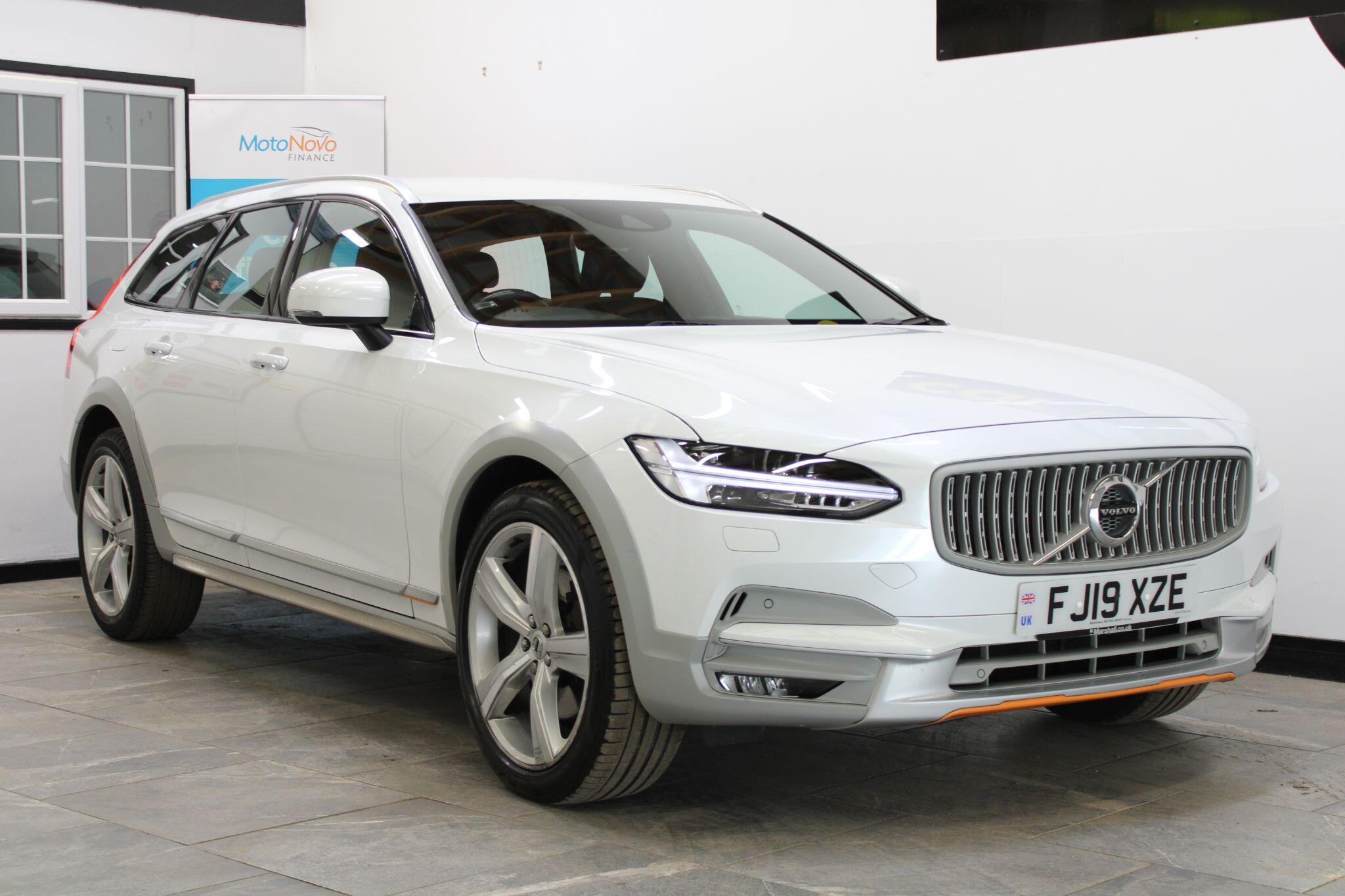 Volvo V90 CROSS COUNTRY - Image 6