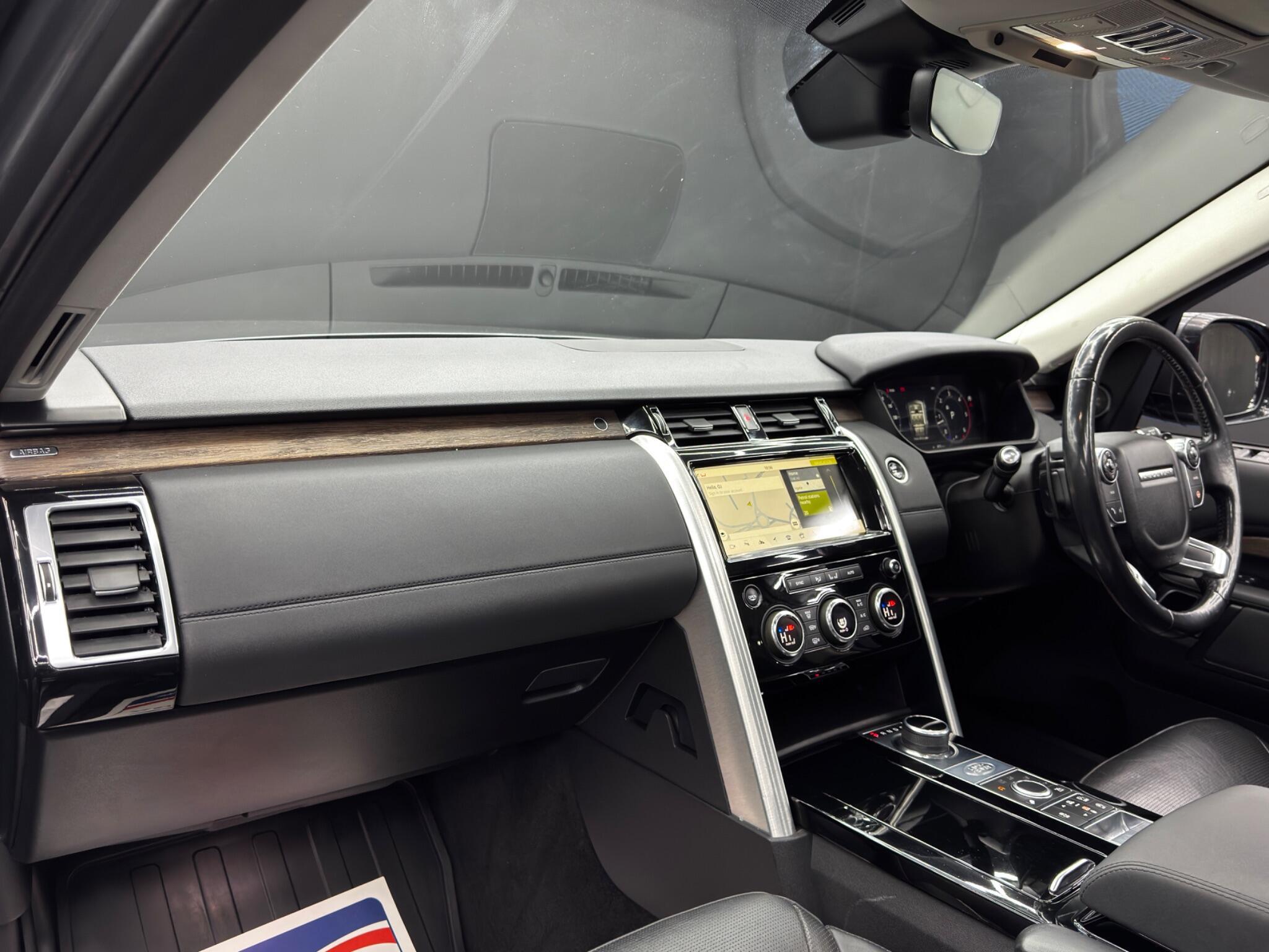 Land Rover Discovery - Image 11