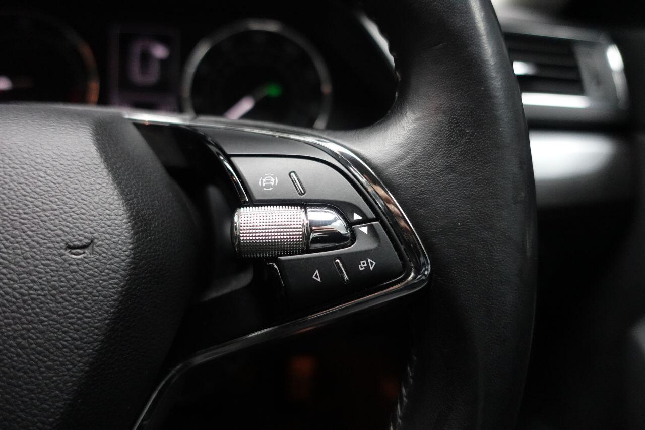 Skoda Superb - Image 47