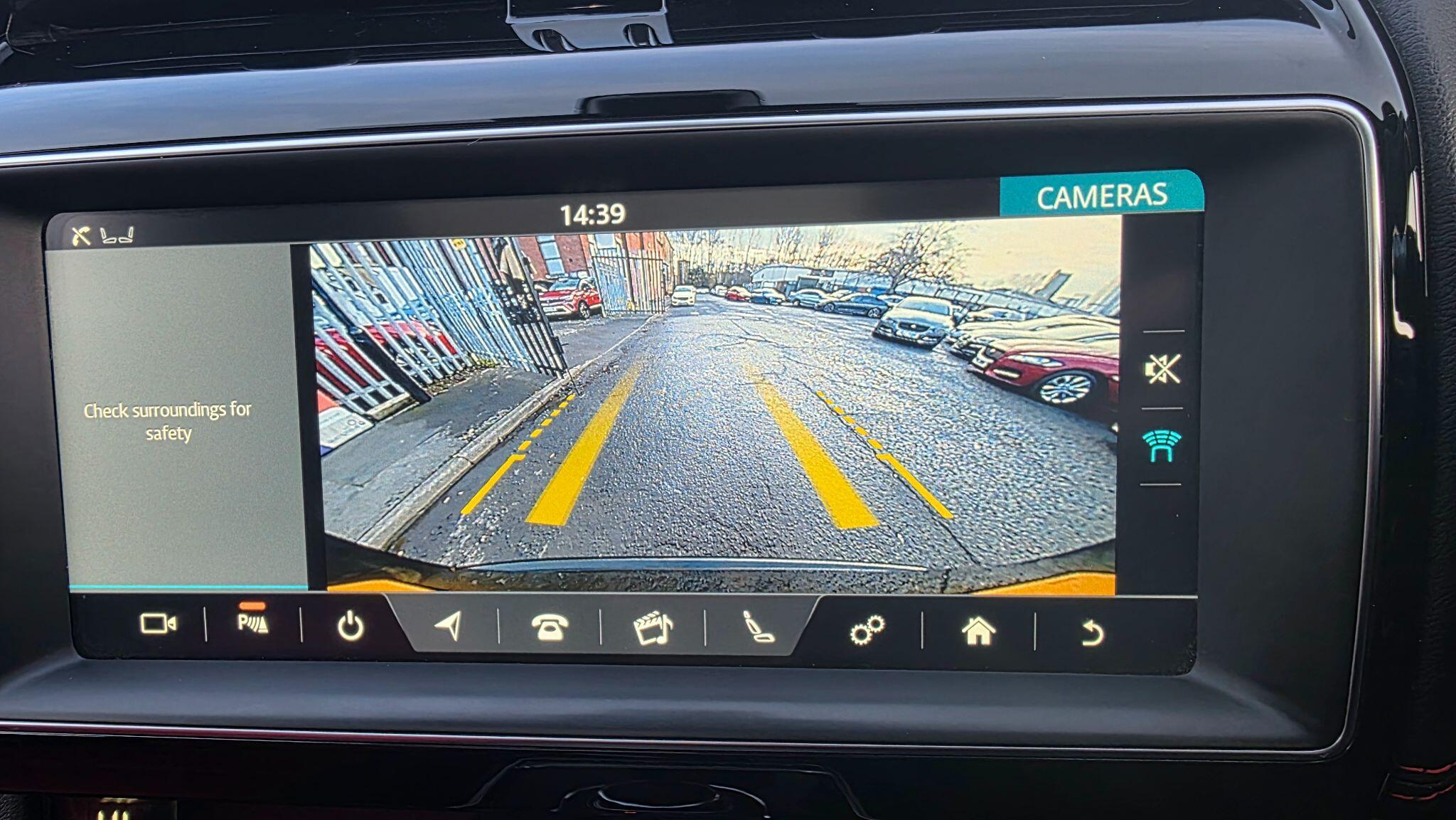 Jaguar F-Pace - Image 34