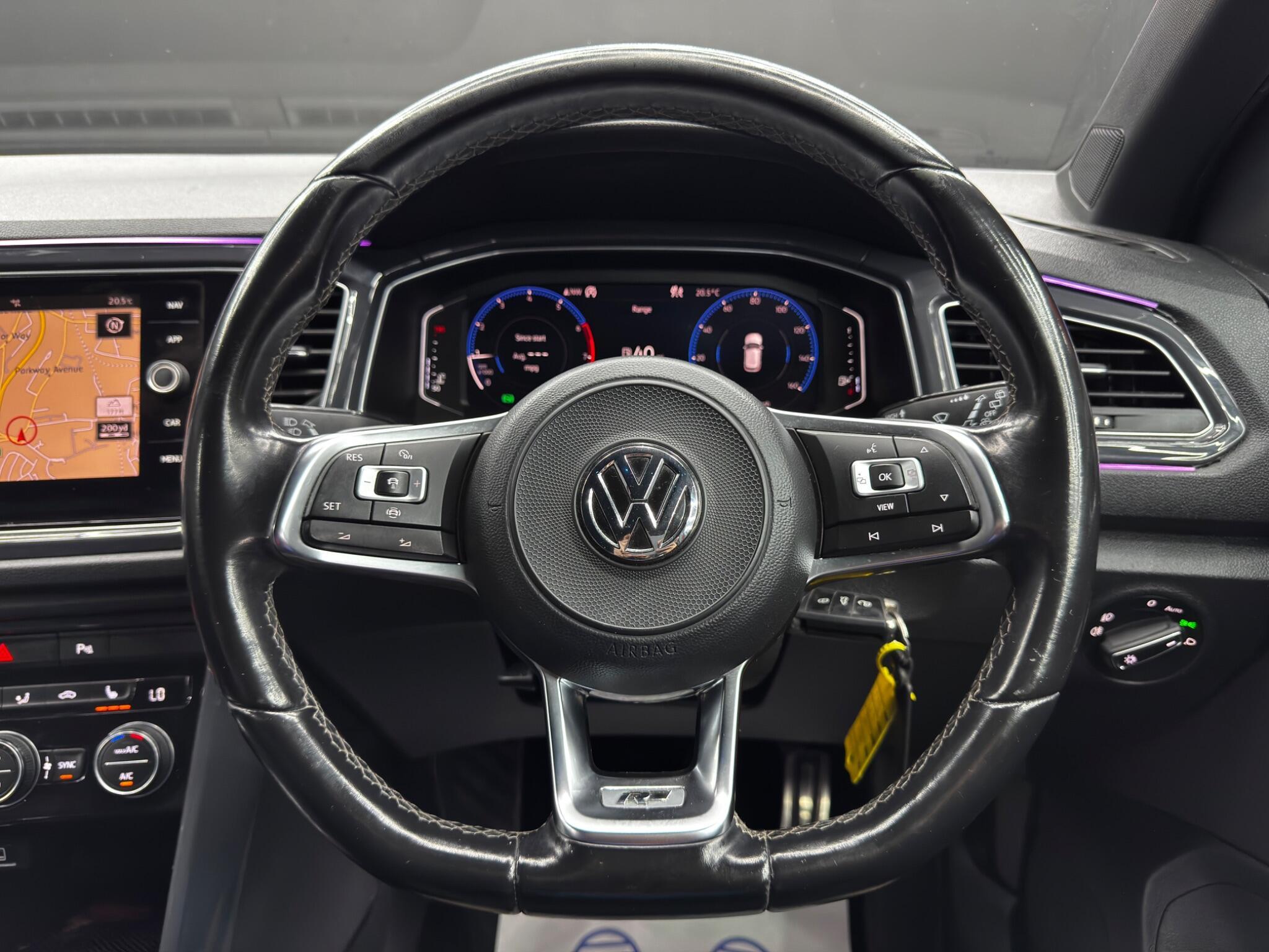 Volkswagen T-Roc - Image 18