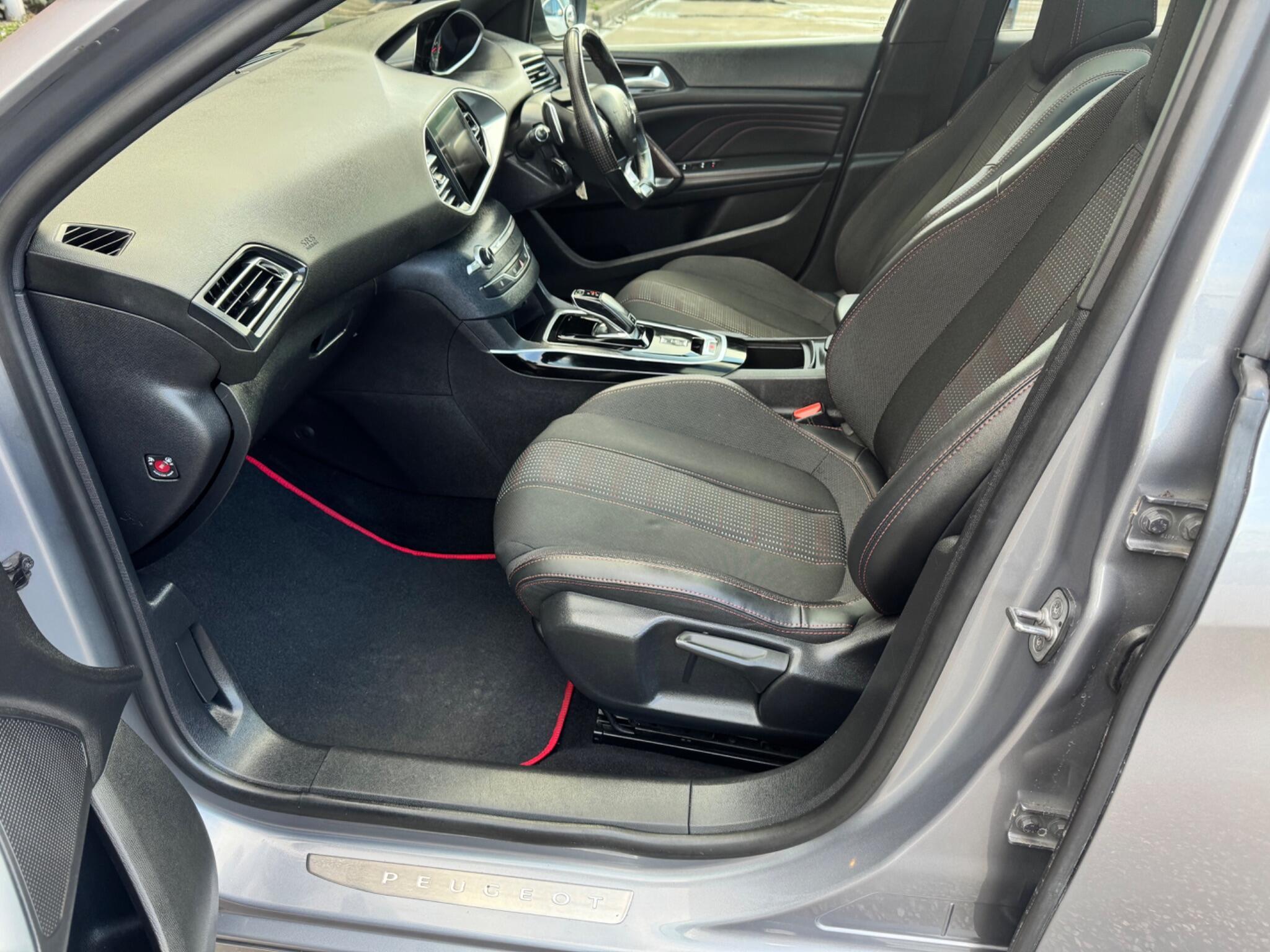 Peugeot 308 - Image 13