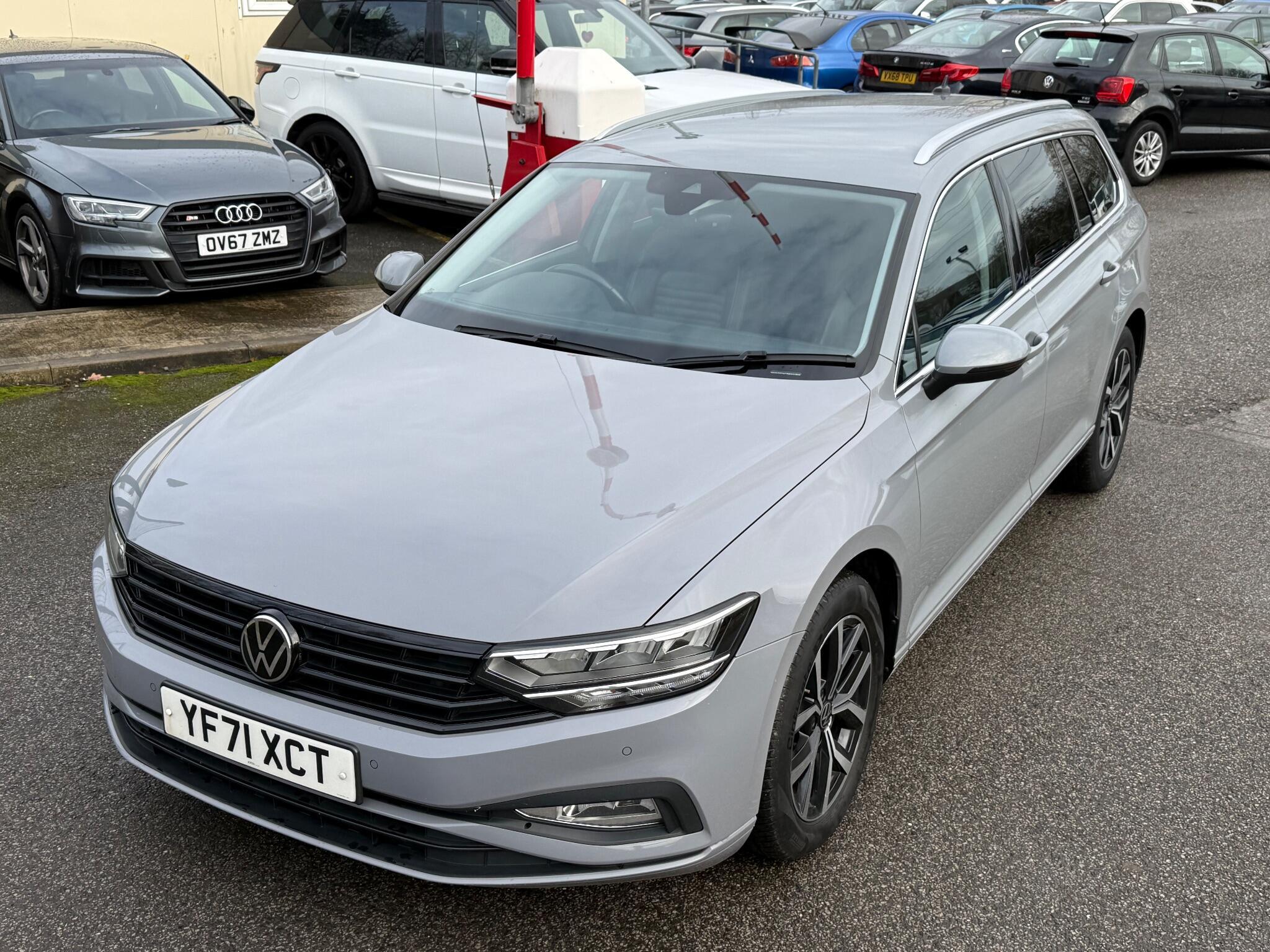 Volkswagen Passat - Image 7