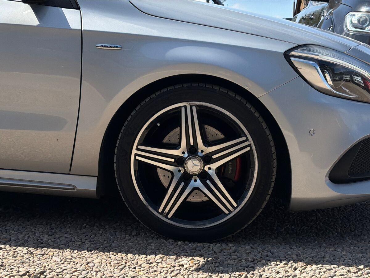 Mercedes-benz A-CLASS - Image 17