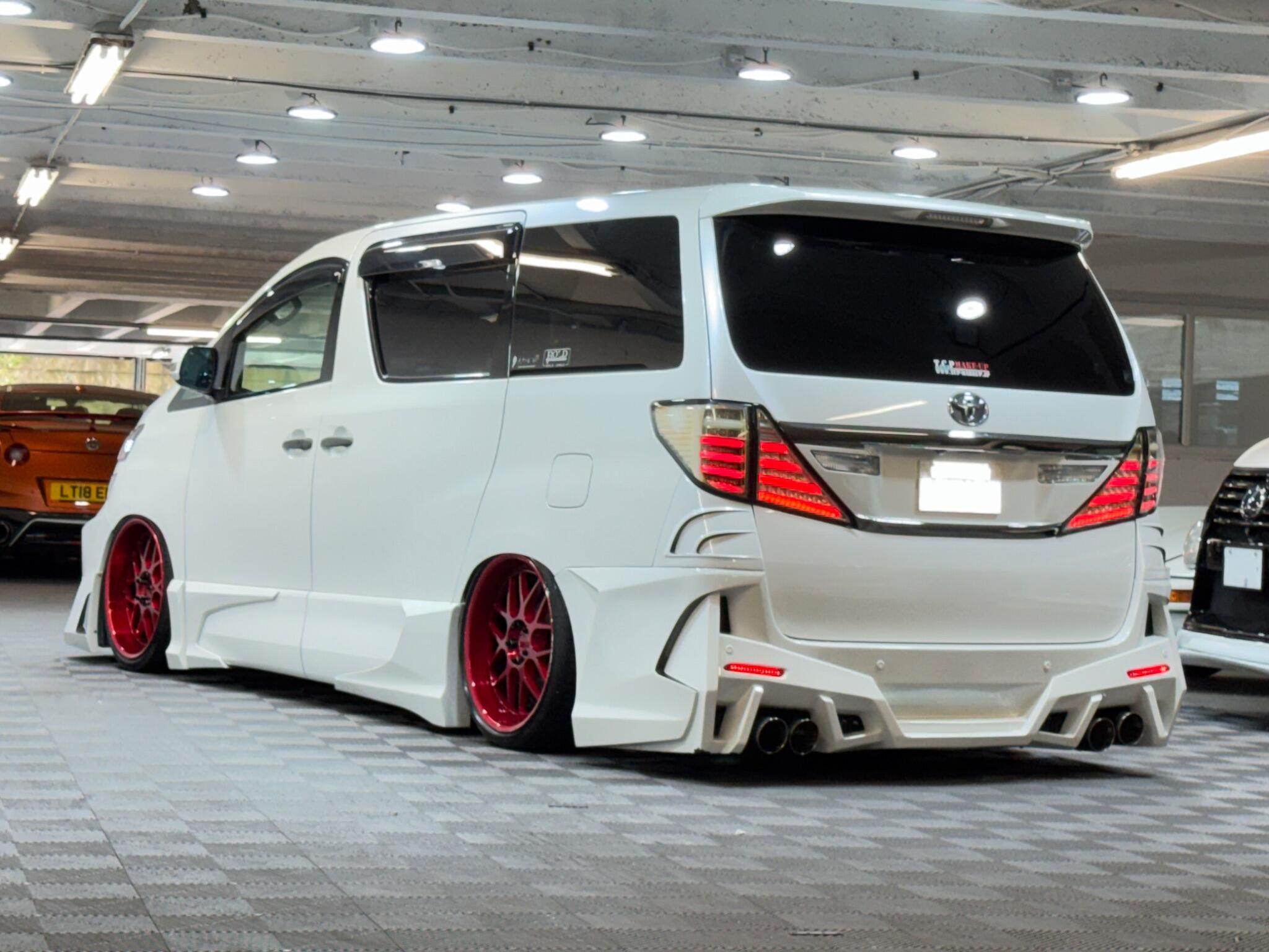 Toyota Vellfire - Image 20