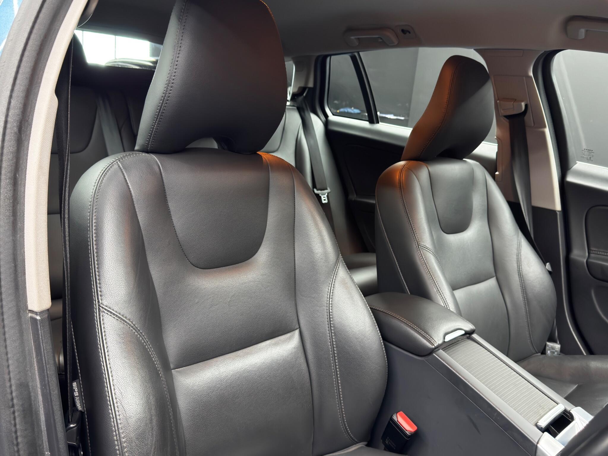 Volvo V60 - Image 12