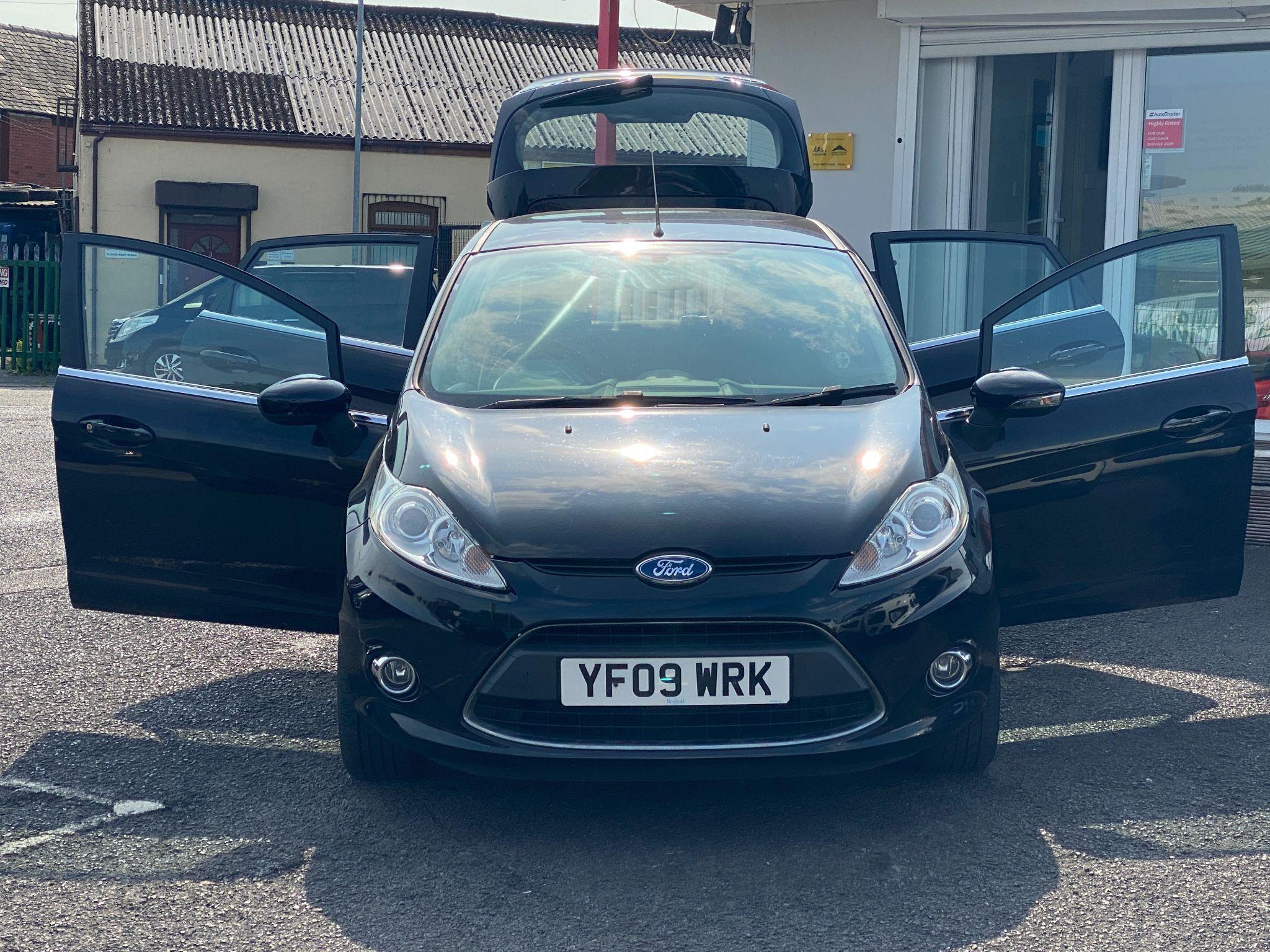 Ford Fiesta - Image 18