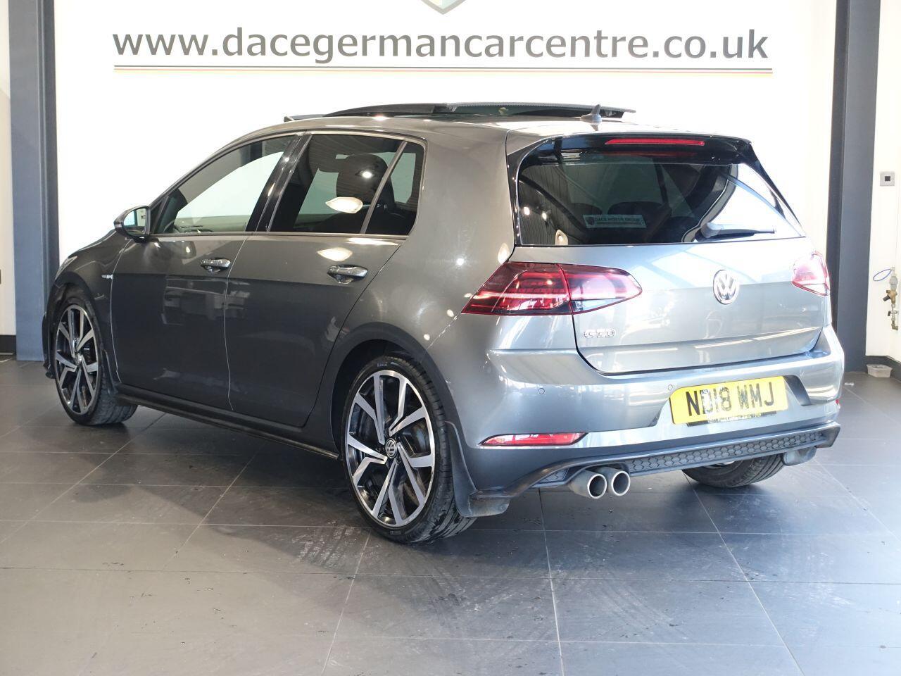 Volkswagen Golf - Image 9