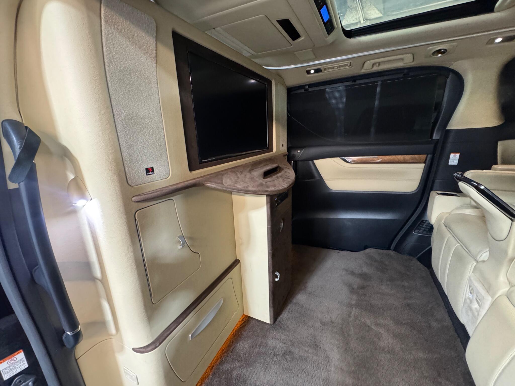 Toyota Vellfire - Image 15