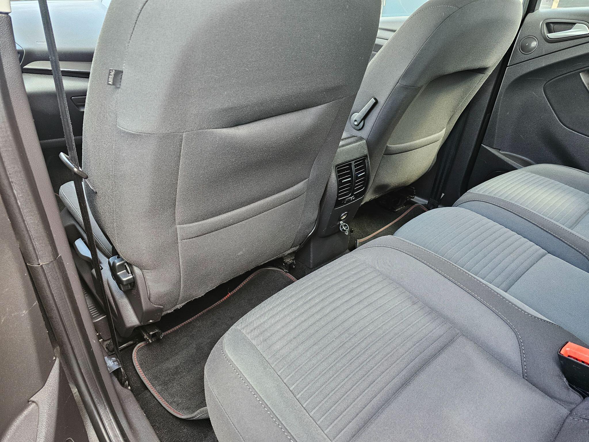 Ford C-MAX - Image 28