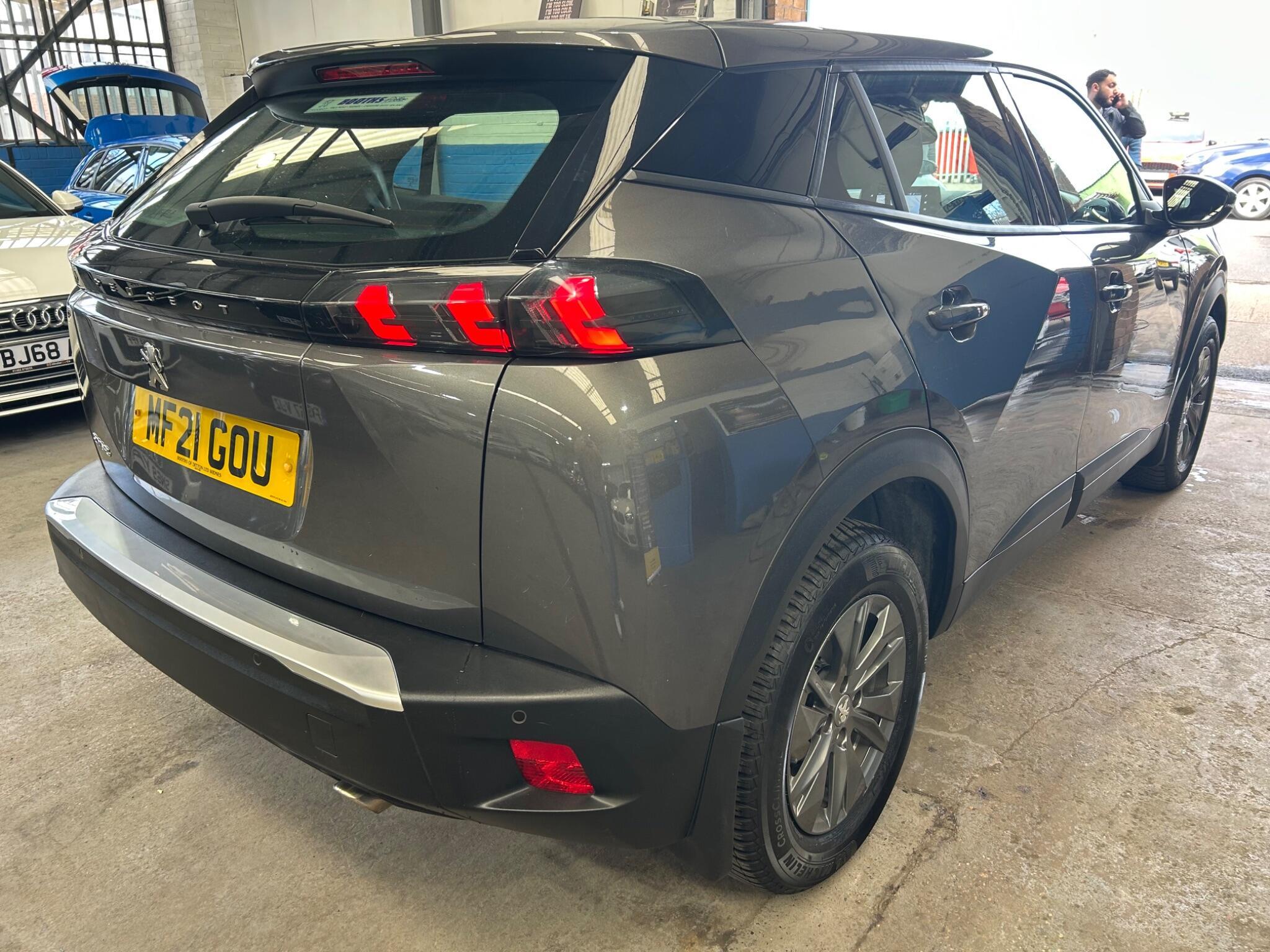 Peugeot 2008 - Image 7